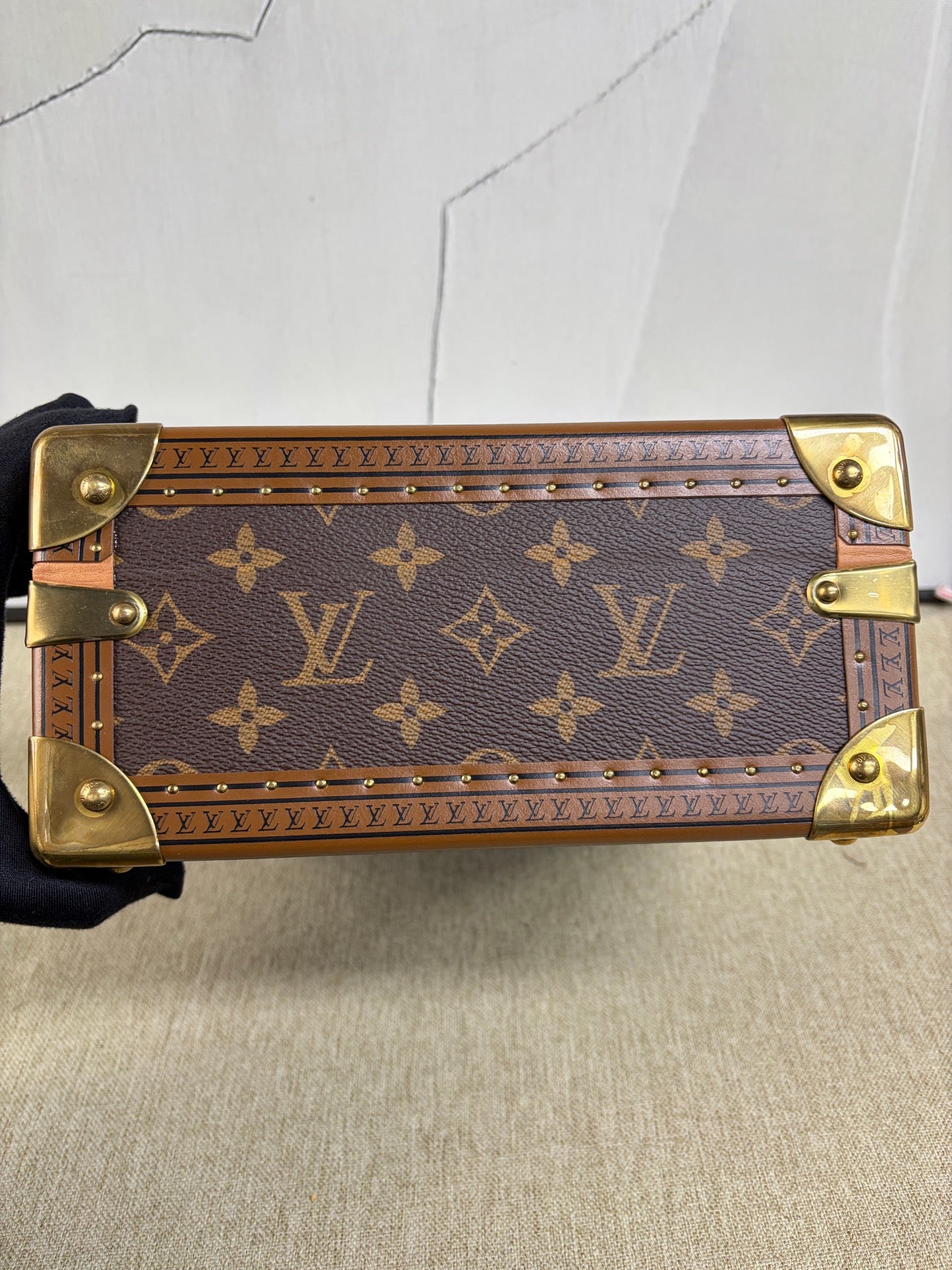 Louis Vuitton - Coffret Joaillerie - Monogram coated canvas with natural cowhide leather trim and brass hardware - Brown - (small)