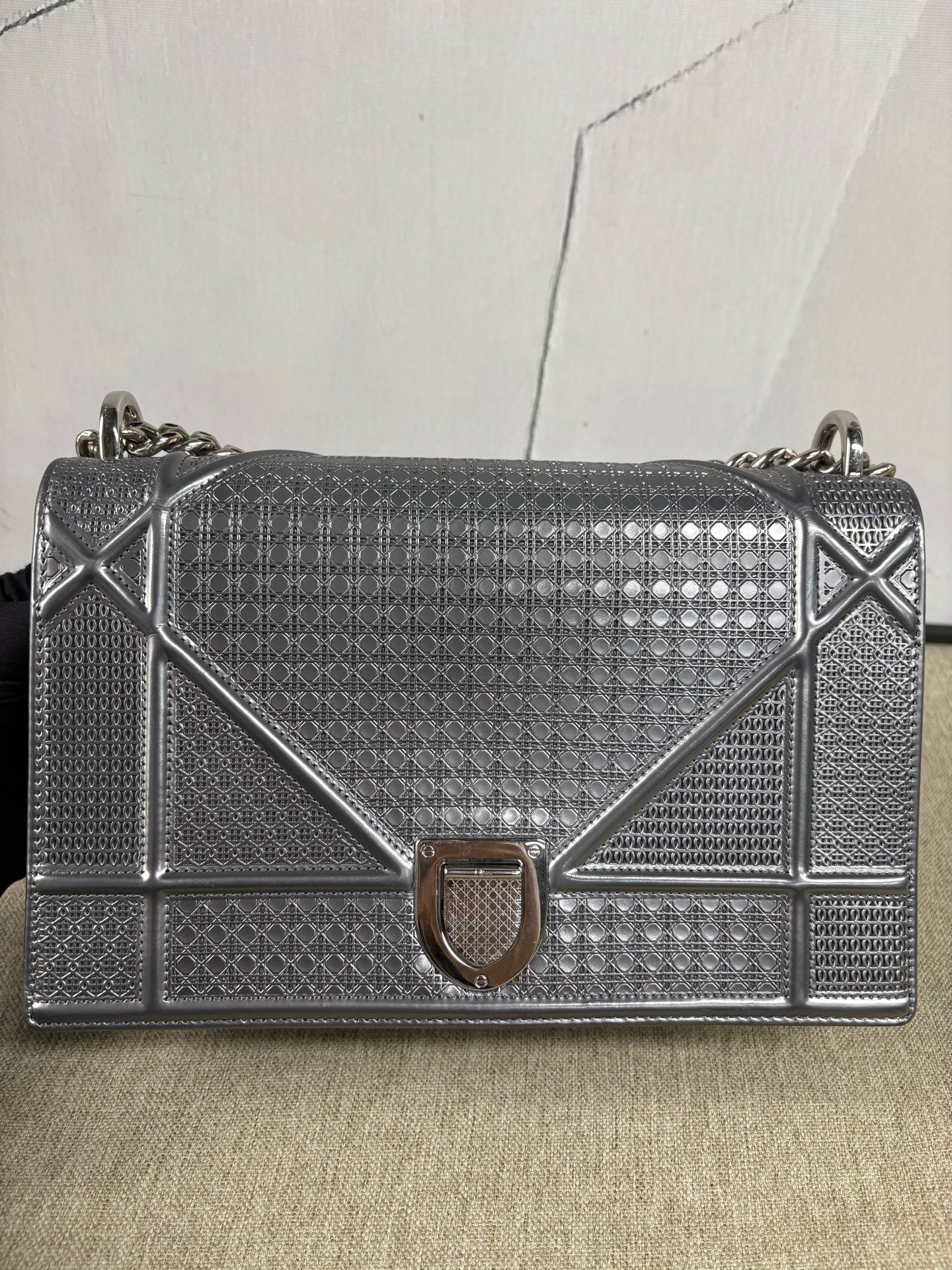 Dior - Diorama Medium Flap Bag - Patent leather - Silver - (Medium)