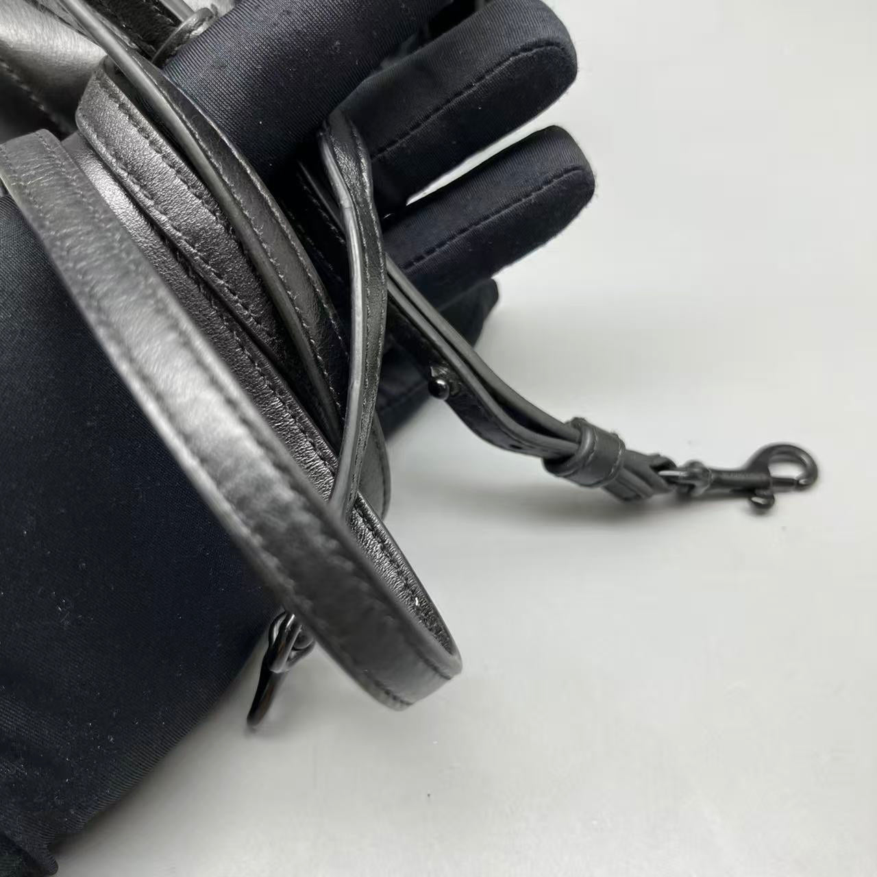 Saint Laurent - Loulou Toy - Leather - Black - (mini)