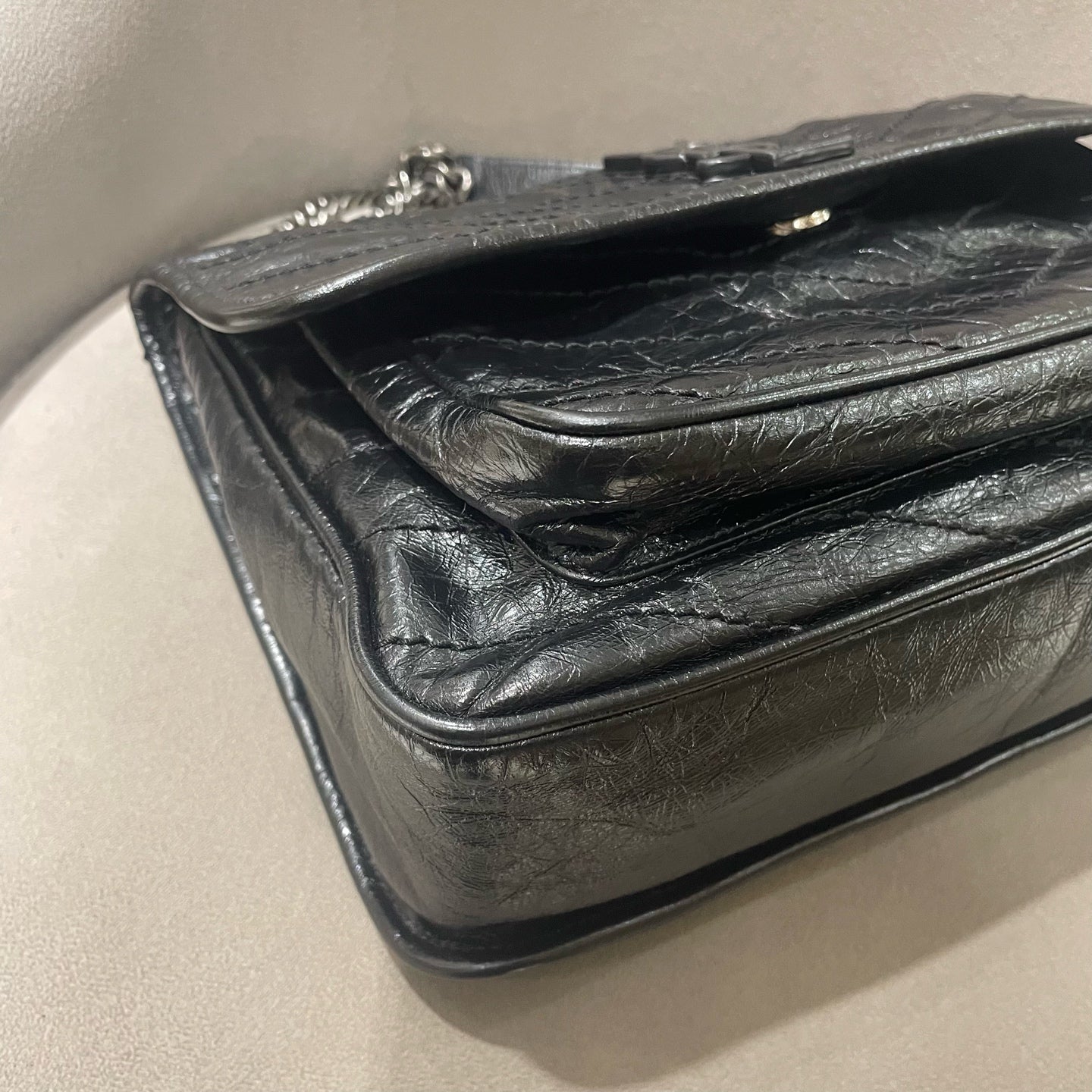Saint Laurent - Niki Medium - Distressed waxed leather - Black - (medium)