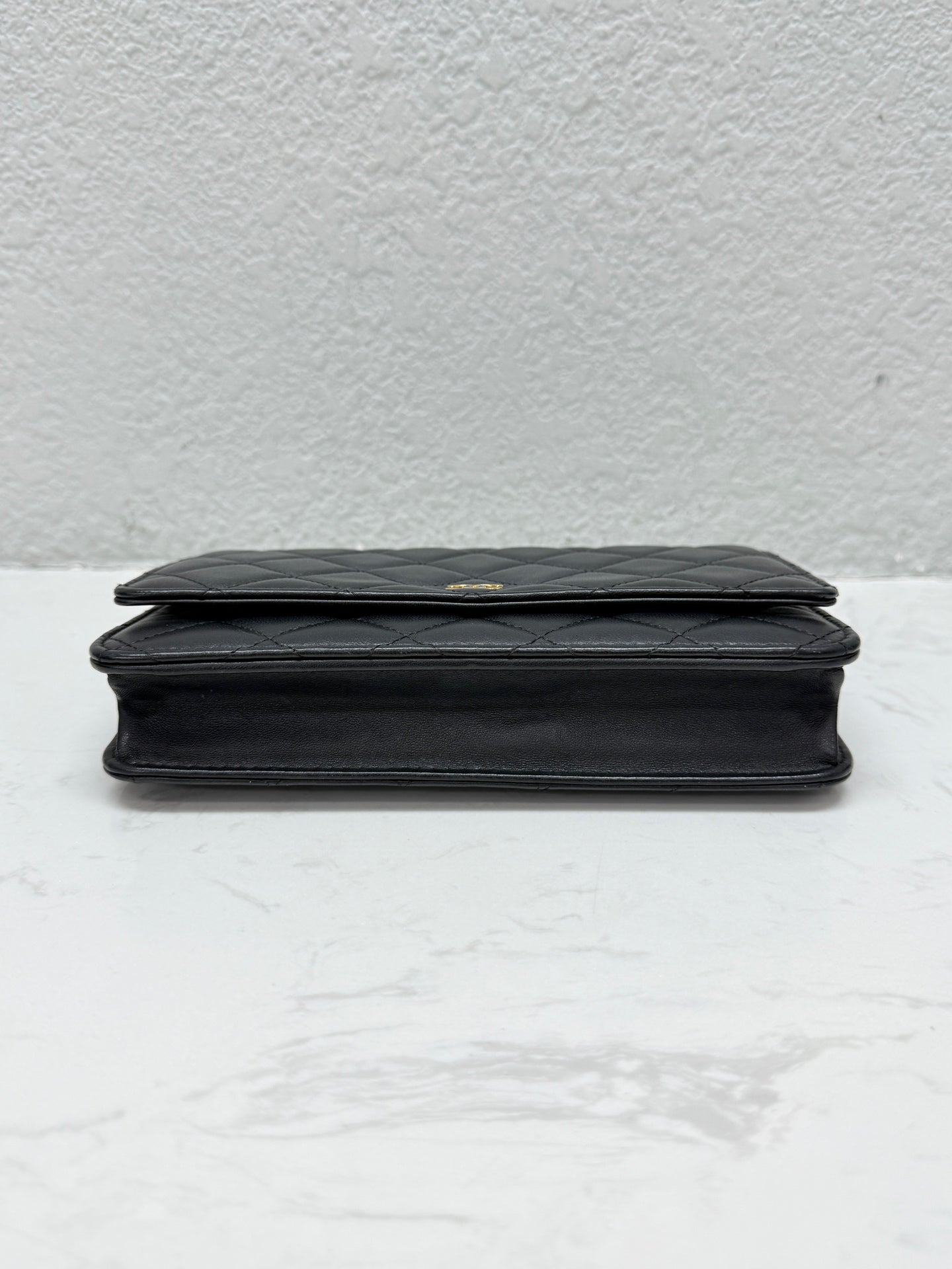 Chanel - WOC (Wallet on Chain) - Lambskin leather - Black - (mini)