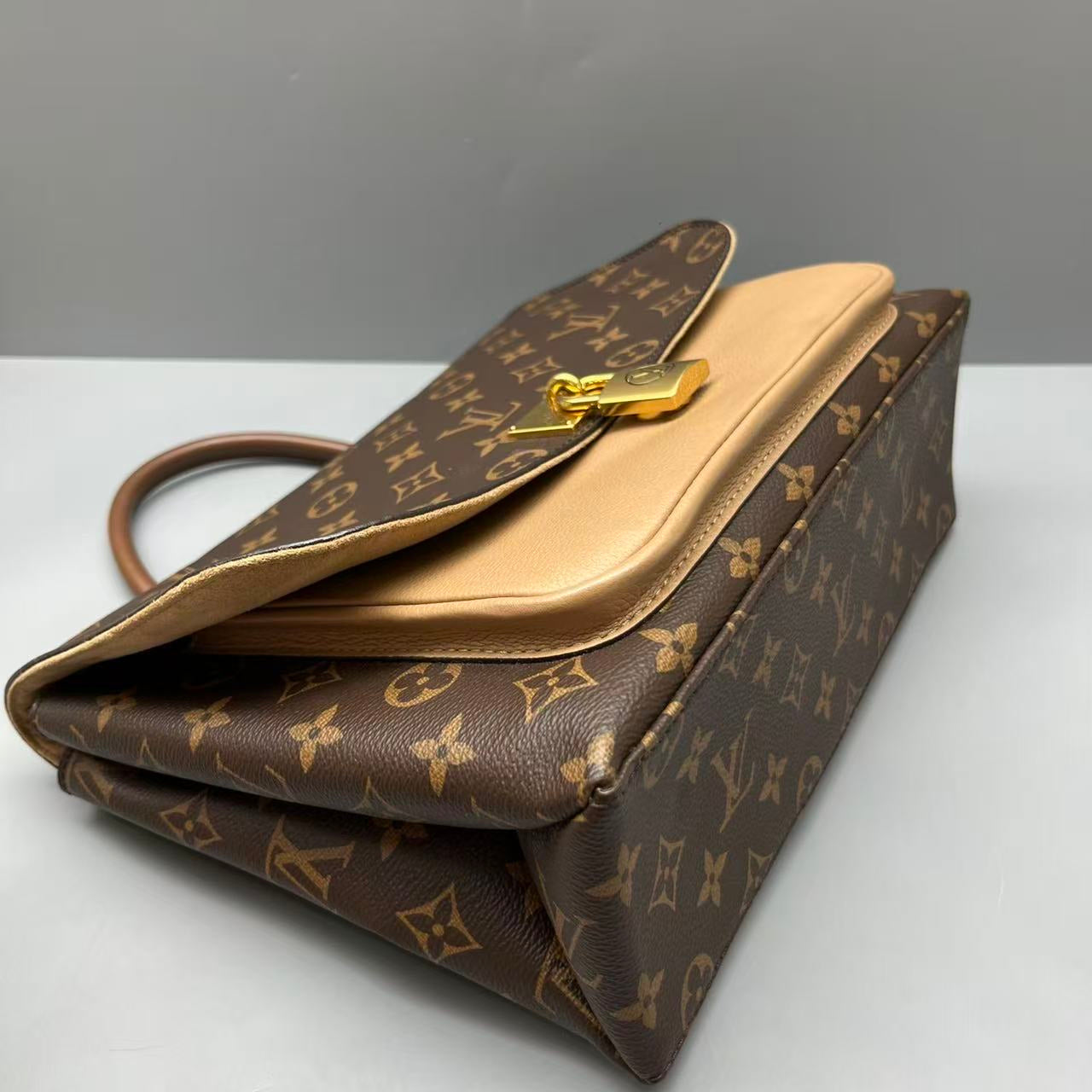 Louis Vuitton - Marignan - Monogram coated canvas and cowhide leather - Brown and Tan - (medium)