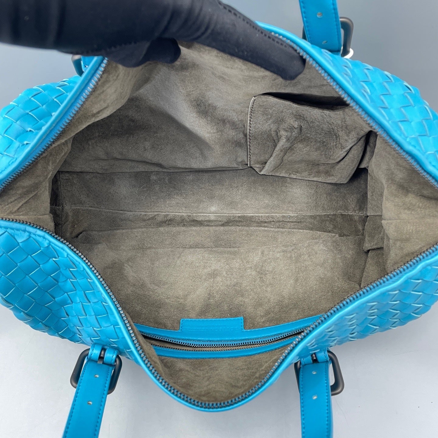 Bottega Veneta - Intrecciato Boston Bag - Leather - Blue - (medium)