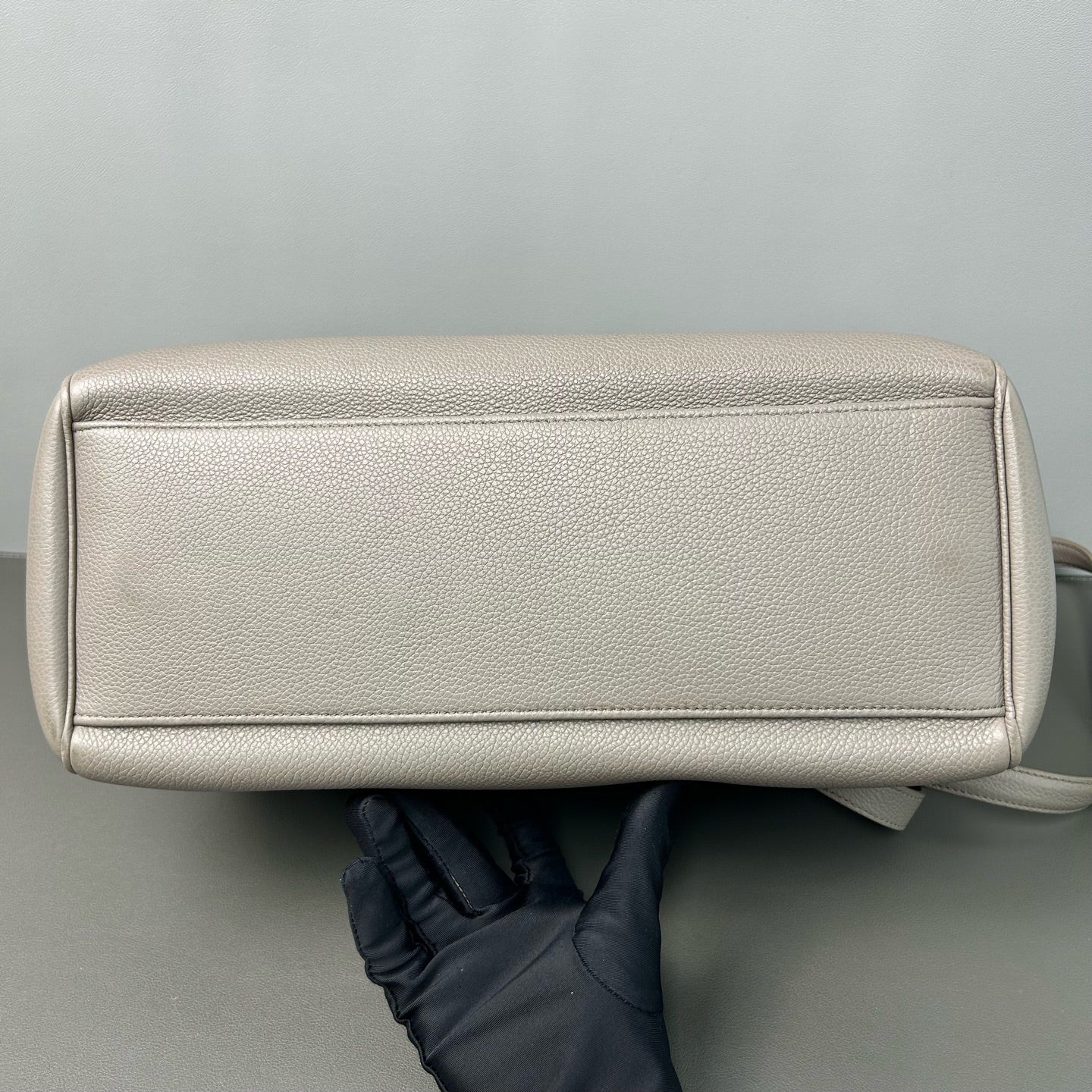 Celine - Soft 16 - Cowhide leather - Grey - (Medium)