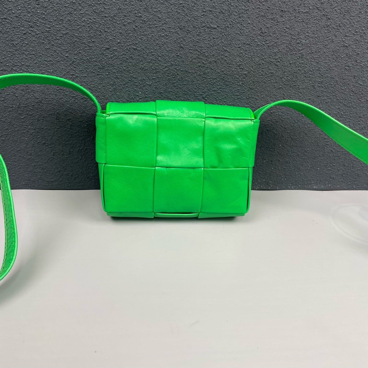 Bottega Veneta - Cassette - Oil-waxed full-grain leather - Green - (mini)
