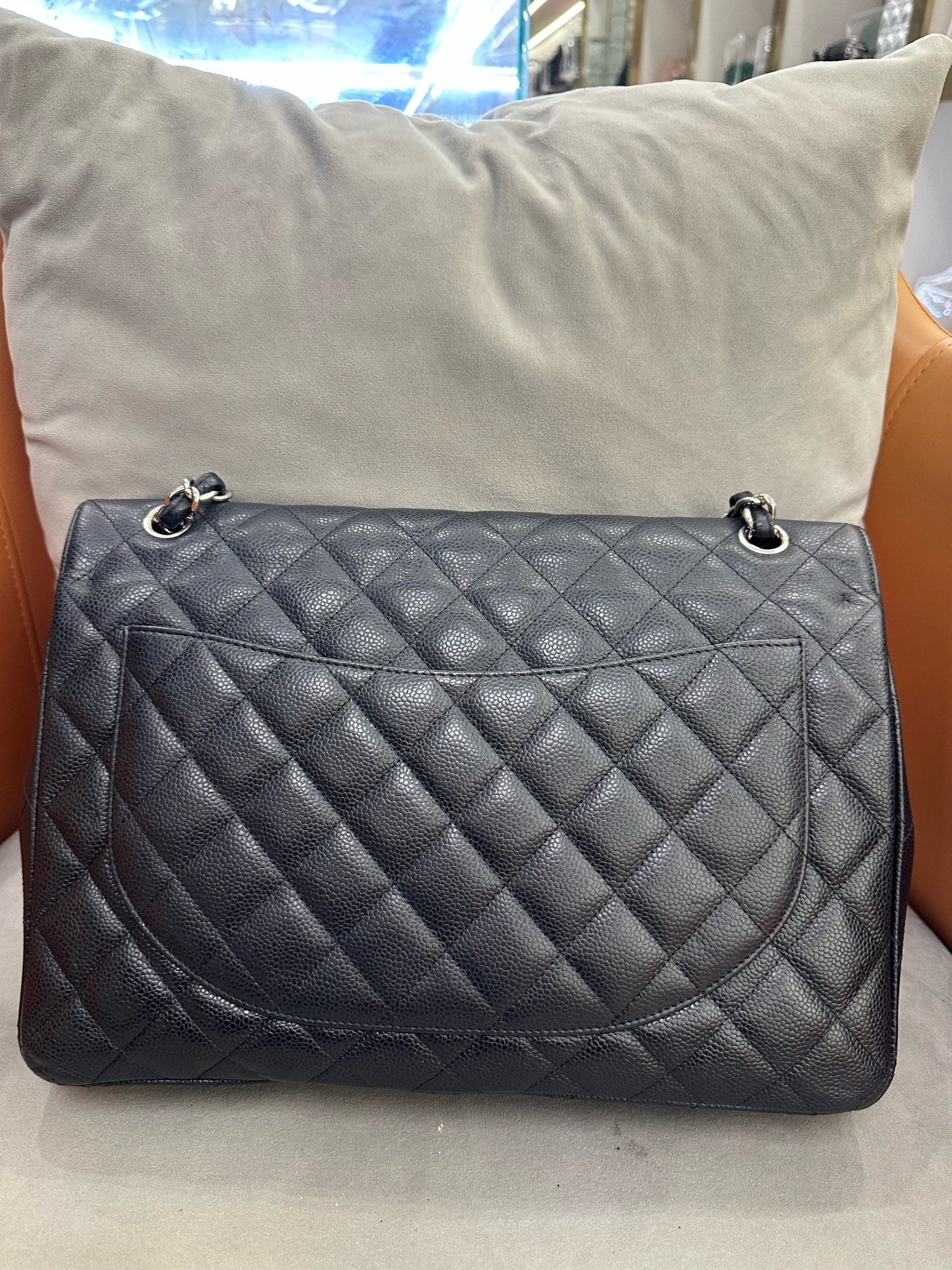 Chanel - Classic Flap Maxi - Leather - Black - (Large)