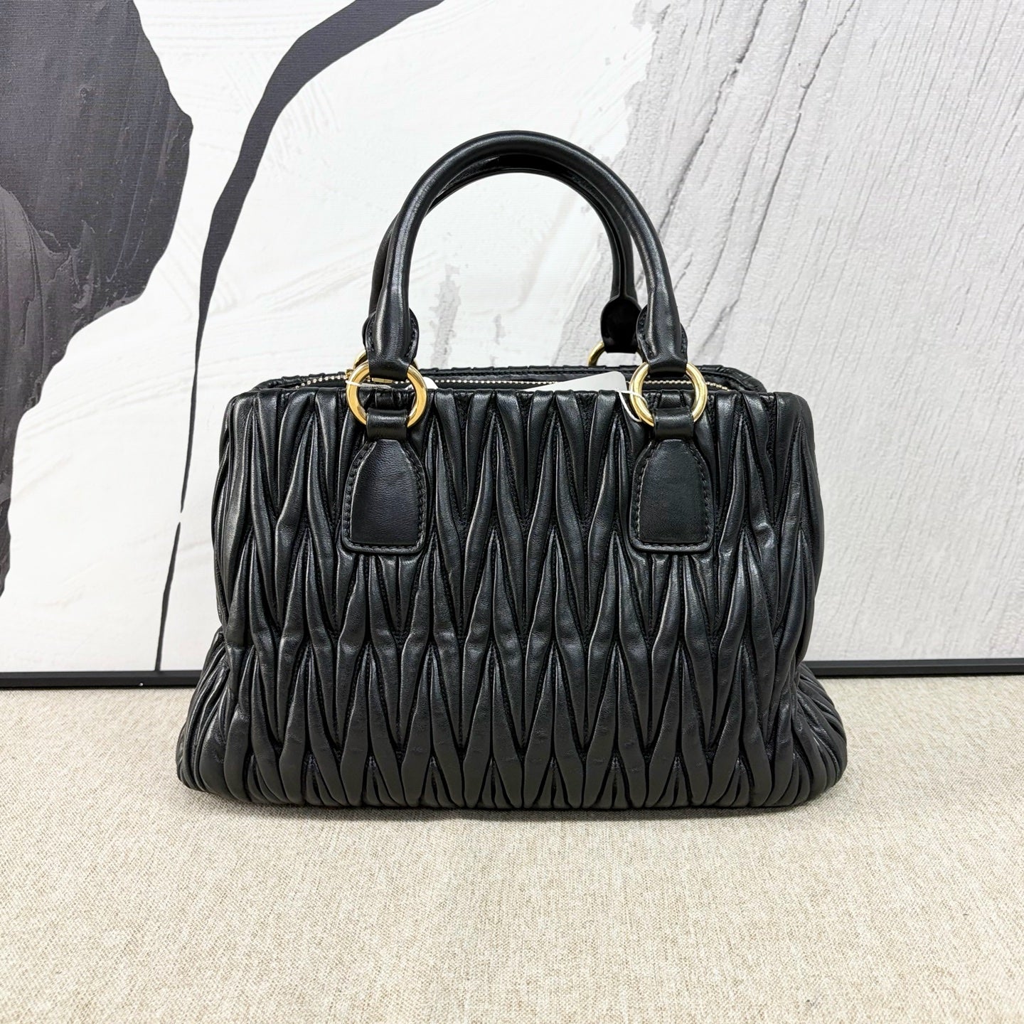 Miu Miu - Matelassé Top Handle Bag - Lambskin leather - Black with Gold-Tone Hardware - (medium)