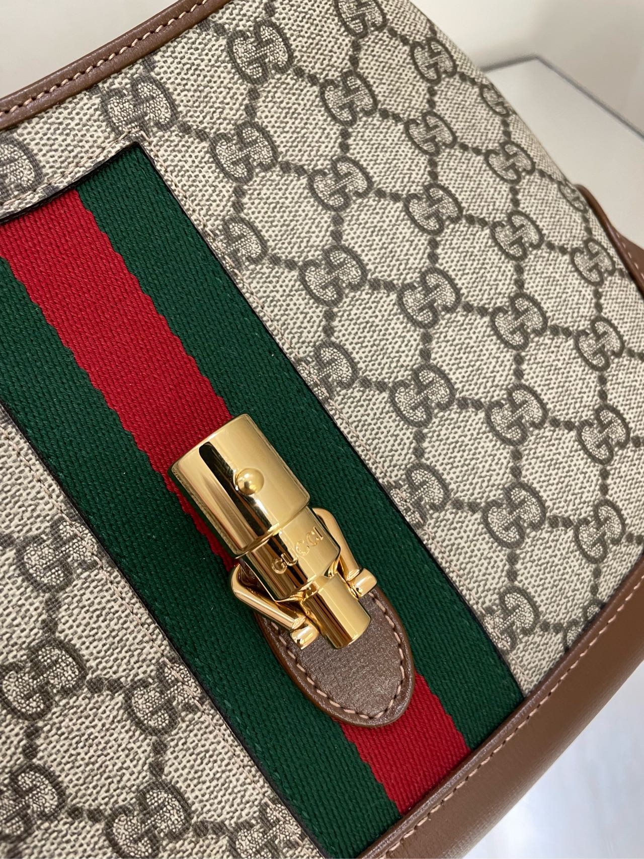 Gucci - Jackie 1961 - GG Supreme canvas with leather trim - Beige with brown accents and green/red web - (small)