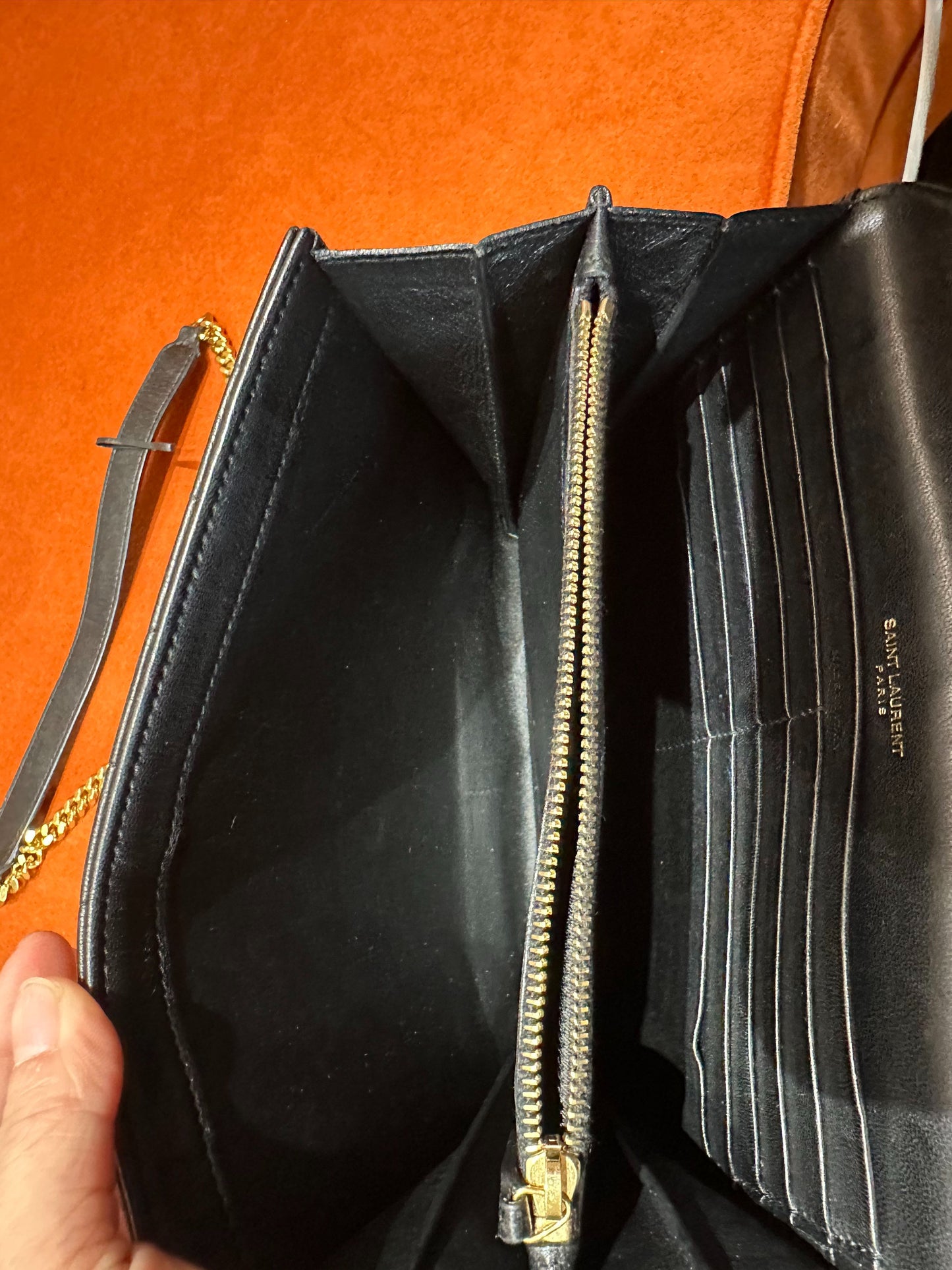 Saint Laurent - Vicky Chain Wallet - Leather - Black with Gold-Tone Hardware - (mini)