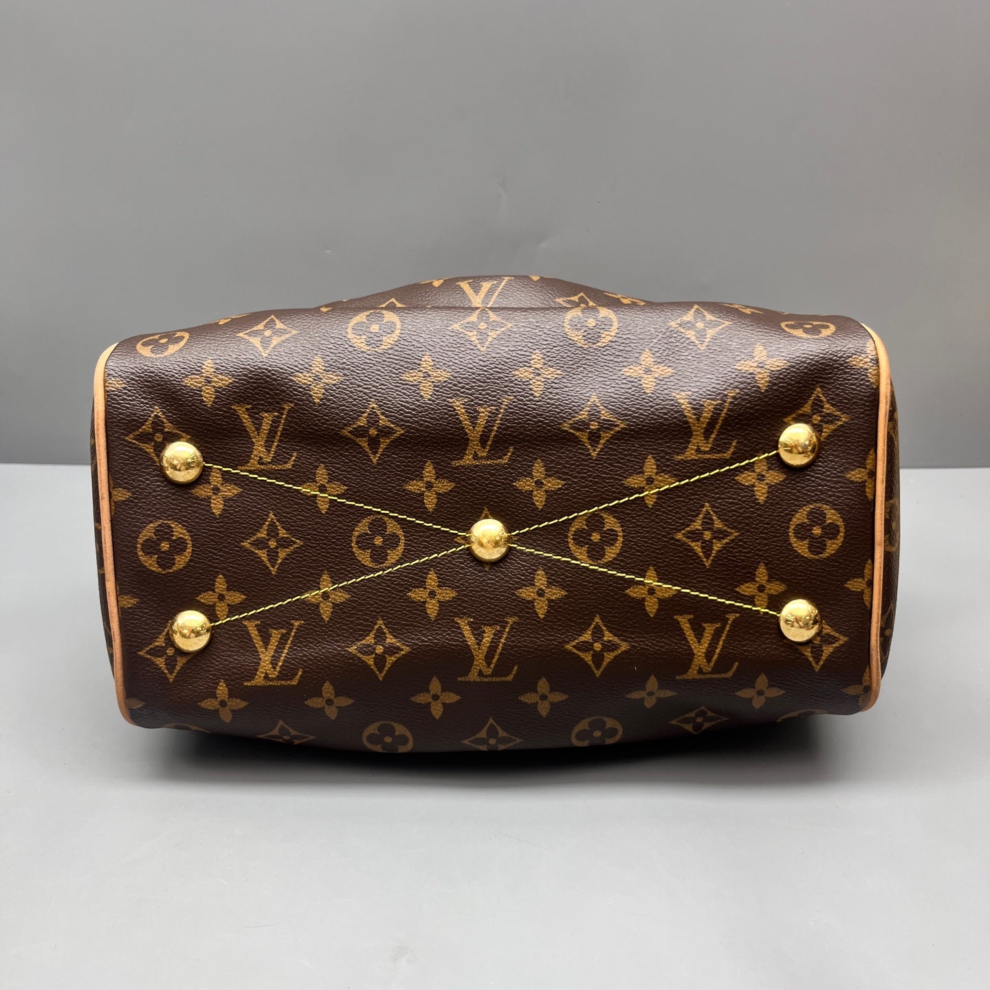 Louis Vuitton - Tivoli PM - Monogram coated canvas with Vachetta leather trim - Brown - (Medium)