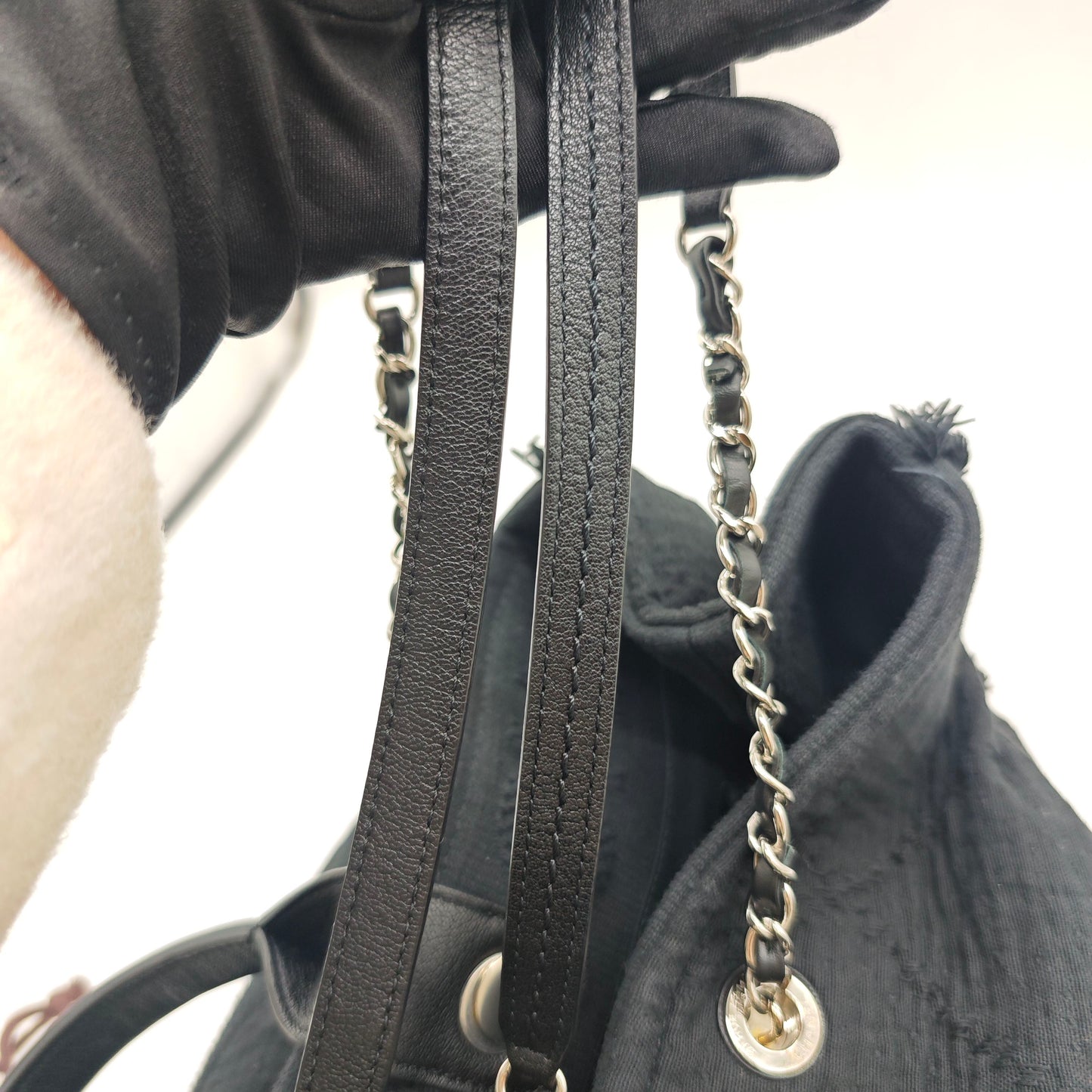 Chanel - Tweed Beach Tote - Tweed fabric with leather handles - Black - (large)