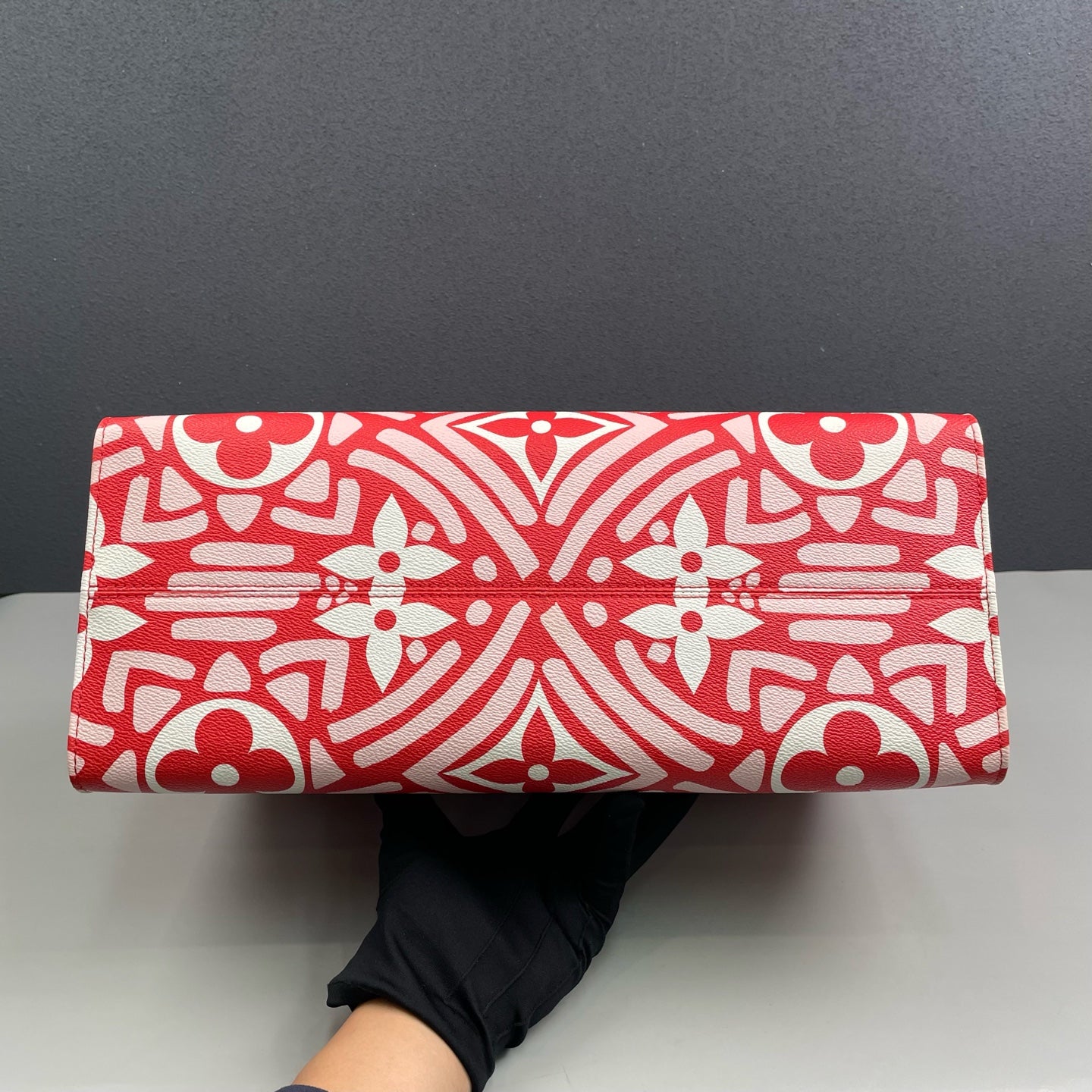 Louis Vuitton - OnTheGo Tote Qixi Limited Edition Graffiti - Coated canvas with leather trim - Red - (Large)