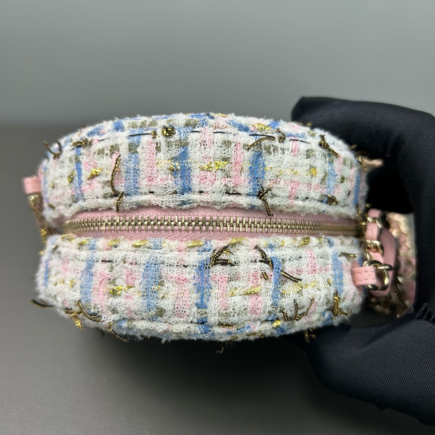 Chanel - Round Mini Chain Bag - Tweed with leather trim - Multicolour (White, Pink, Blue) with Pink accents - (mini)