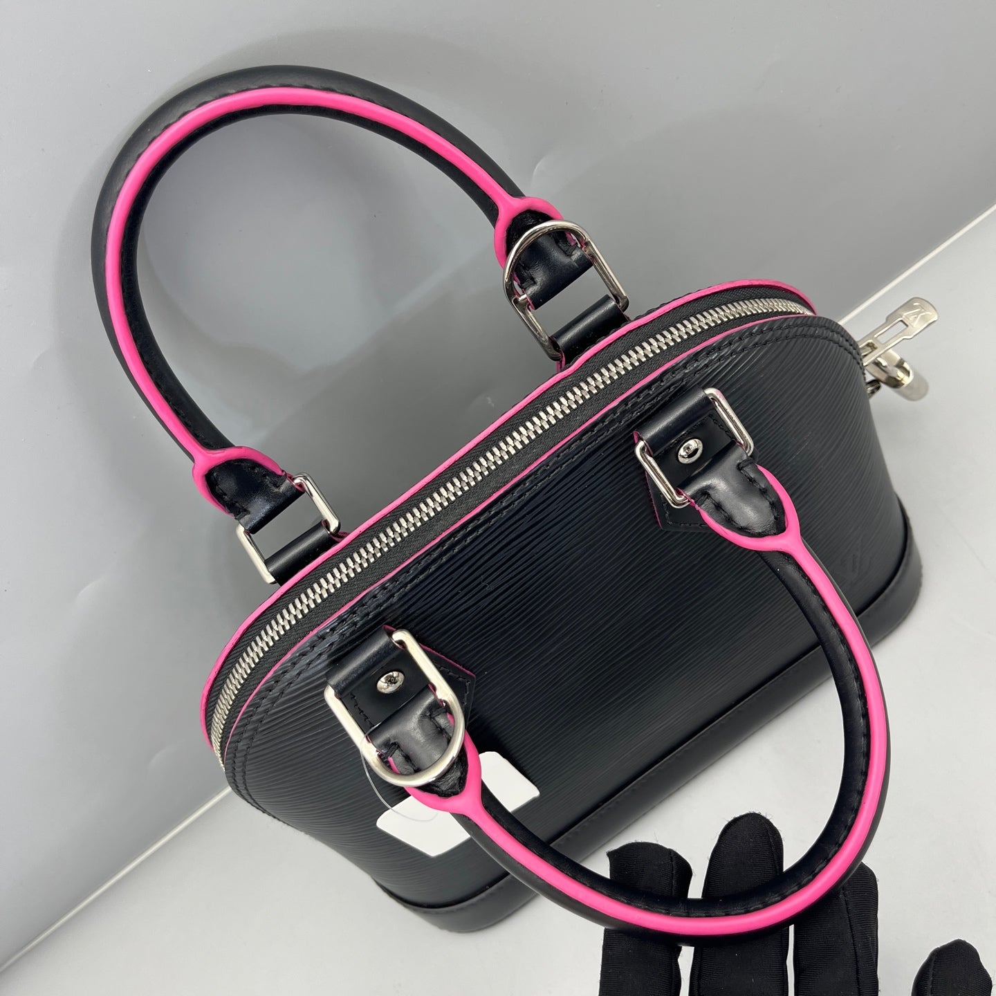 Louis Vuitton - Alma BB - Epi leather - Black - (Mini)
