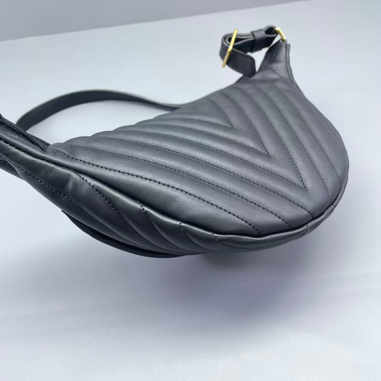 Louis Vuitton - New Wave Bumbag - Calfskin leather - Black - (medium)
