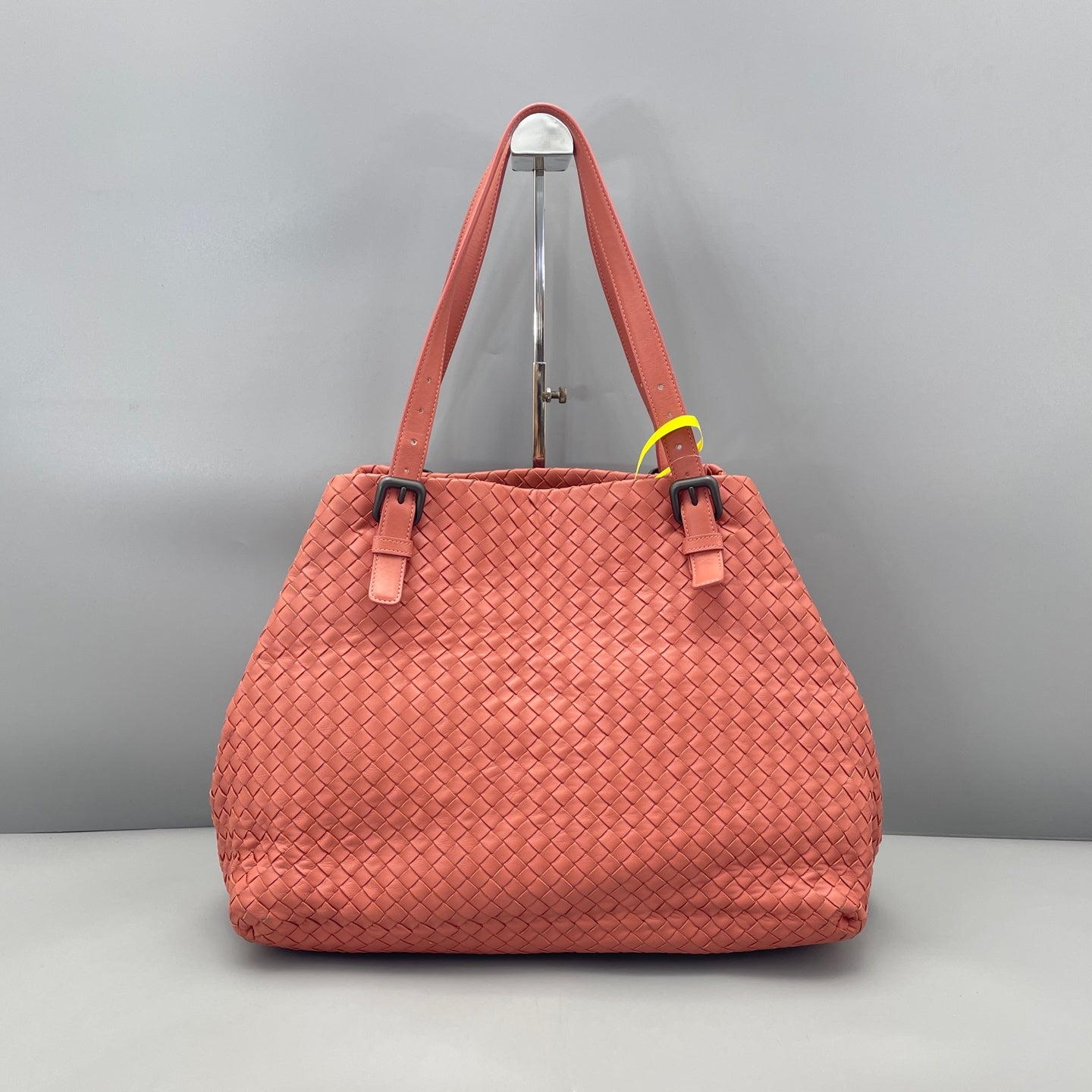 Bottega Veneta - Intrecciato Woven Tote Bag - Leather - Pink - (medium)