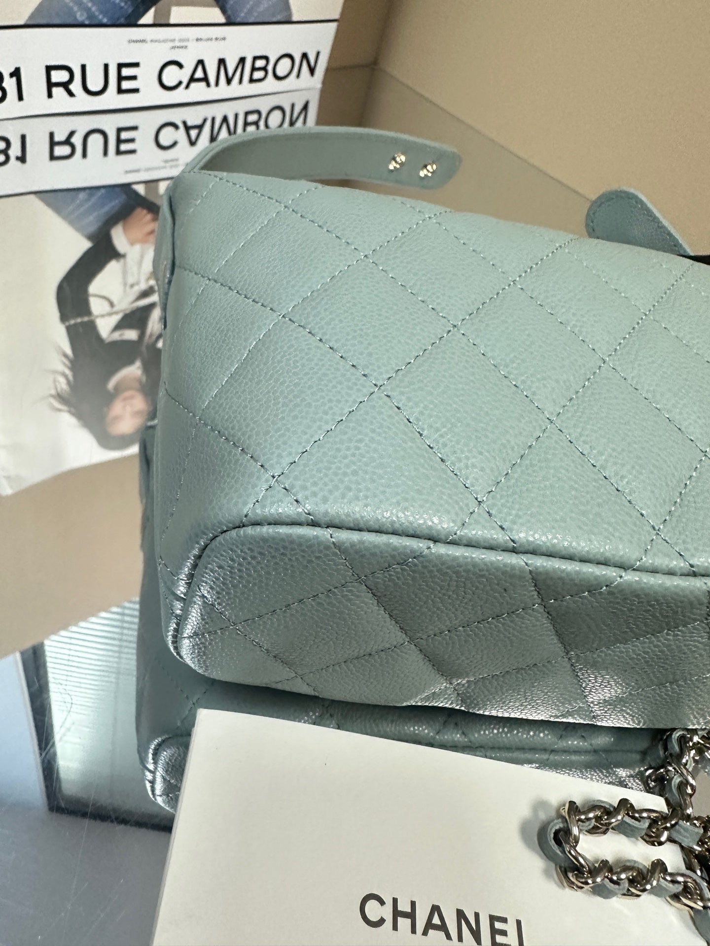 Chanel - Hobo Lunchbox Bag - Grained calfskin leather - Light Green with Gold-Tone Hardware - (mini)
