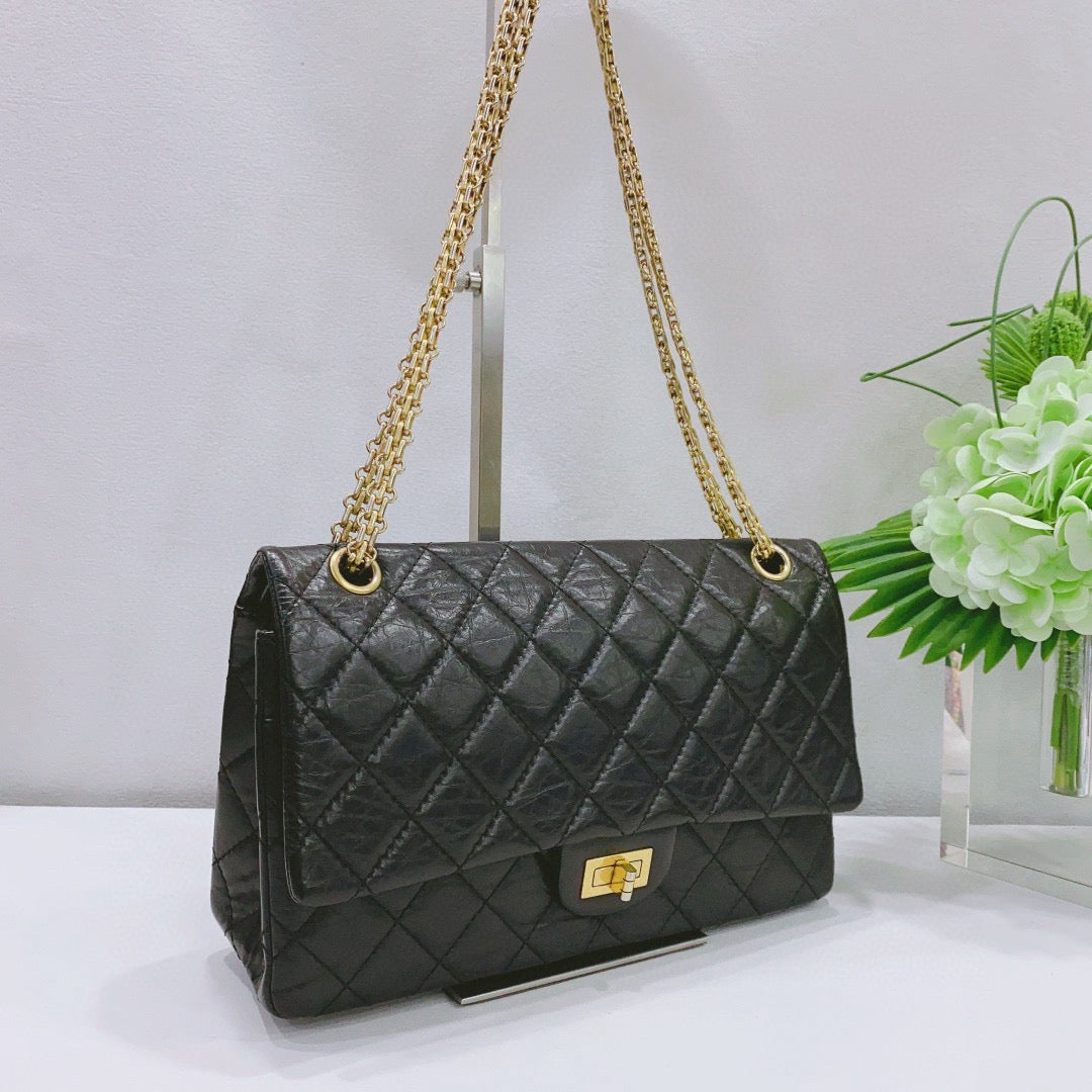 Chanel - 2.55 Reissue Medium Flap Bag - Calfskin leather - Black - (medium)