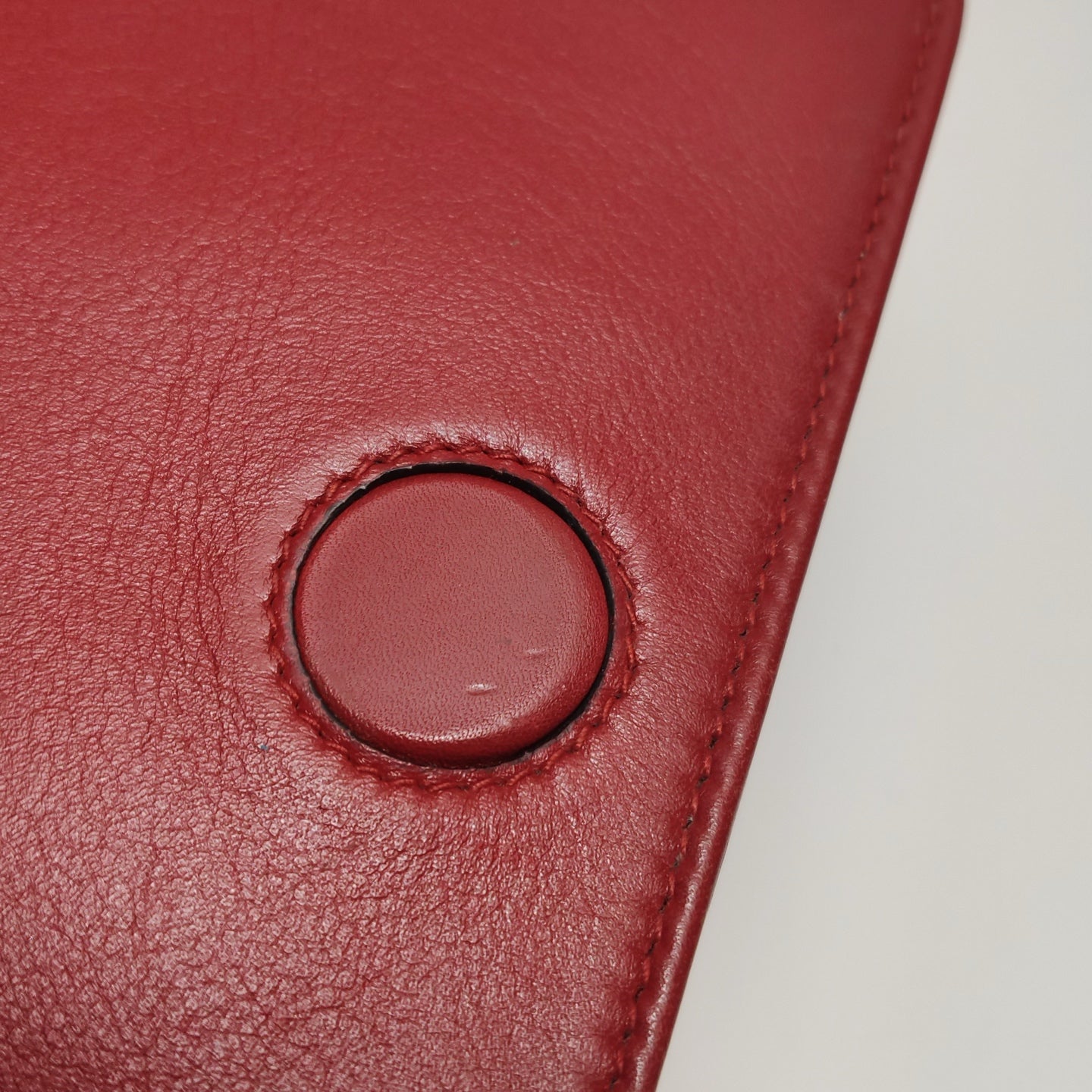 Gucci - GG Marmont Matelassé Heart Wallet on Chain - Matelassé leather - Red with Gold-Tone Hardware - (mini)