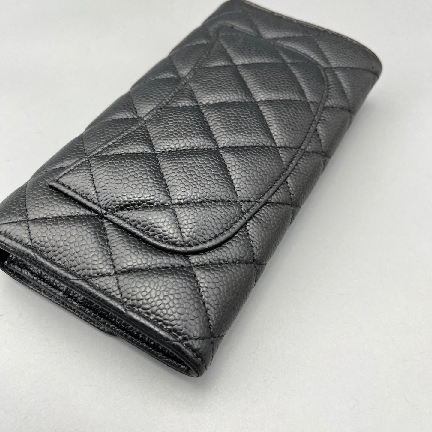 Chanel - Classic Flap Wallet - Caviar leather - Black with Gold-Tone Hardware - (Medium)