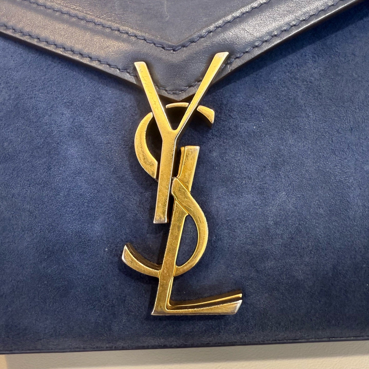 Saint Laurent - Cassandra Top Handle Bag - Smooth calfskin leather and goatskin suede - Navy with Gold-Tone Hardware - (medium)