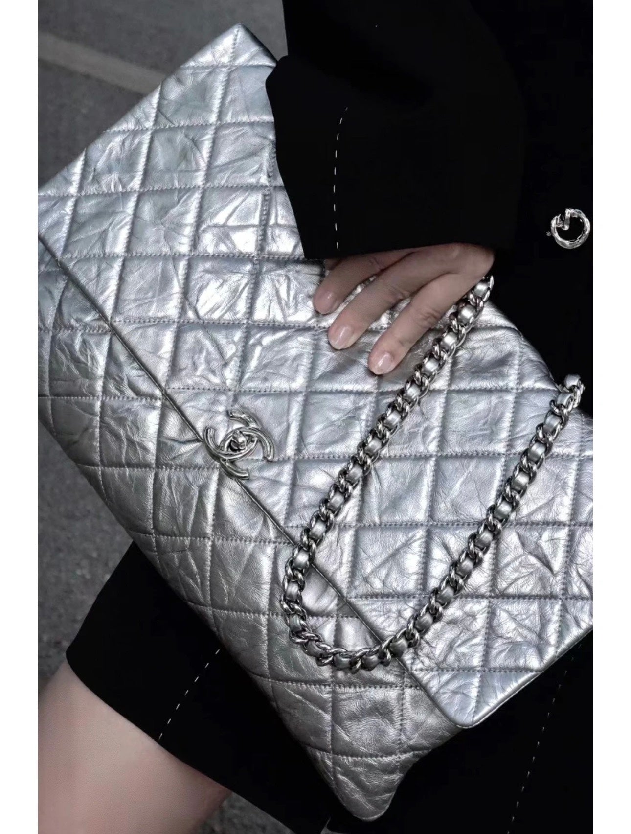 Chanel - Large Flap Bag - Aged calfskin leather - Silver - (Medium)