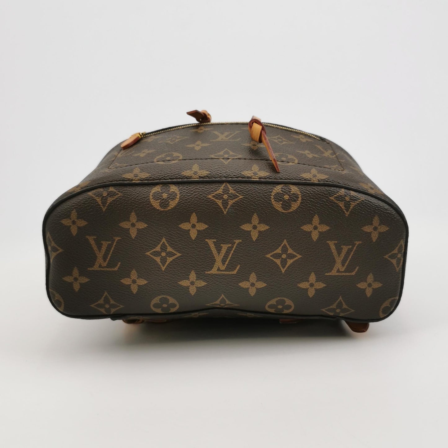 Louis Vuitton - Montsouris - Monogram coated canvas with natural cowhide leather trim - Brown - (medium)