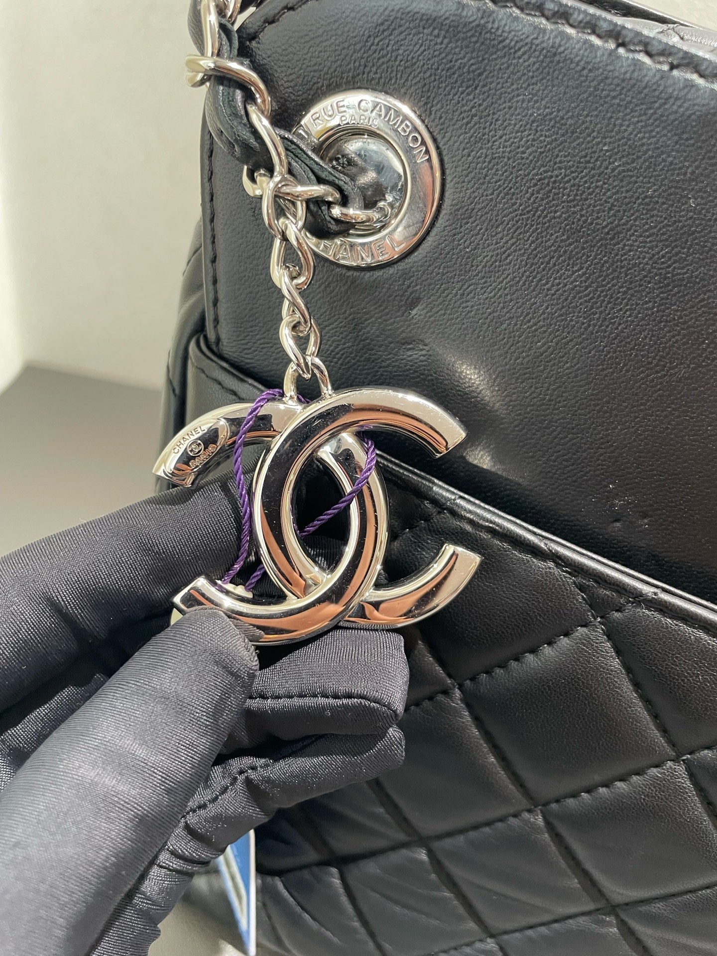 Chanel - Large Shopping Tote - Quilted lambskin leather with smooth leather trim - Black with silver-tone hardware - (Large)