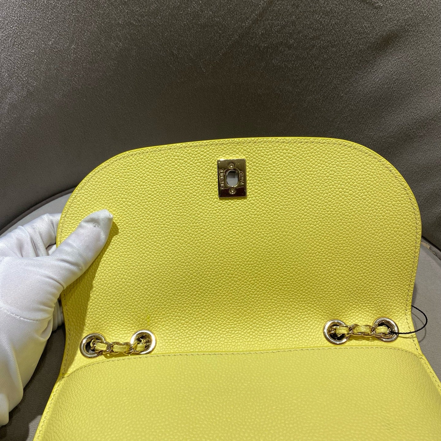 Chanel - Mini Chain Flap Bag - Grained calfskin leather - Yellow with Gold-Tone Hardware - (mini)