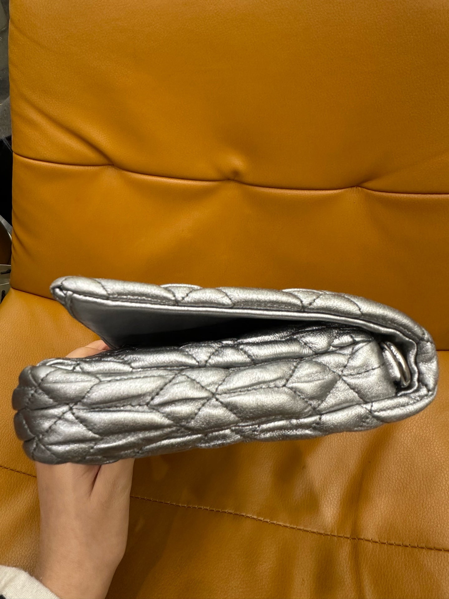 Miu Miu - Matelassé Large Gemstone Chain Shoulder Bag - Lambskin leather - Silver - (medium)