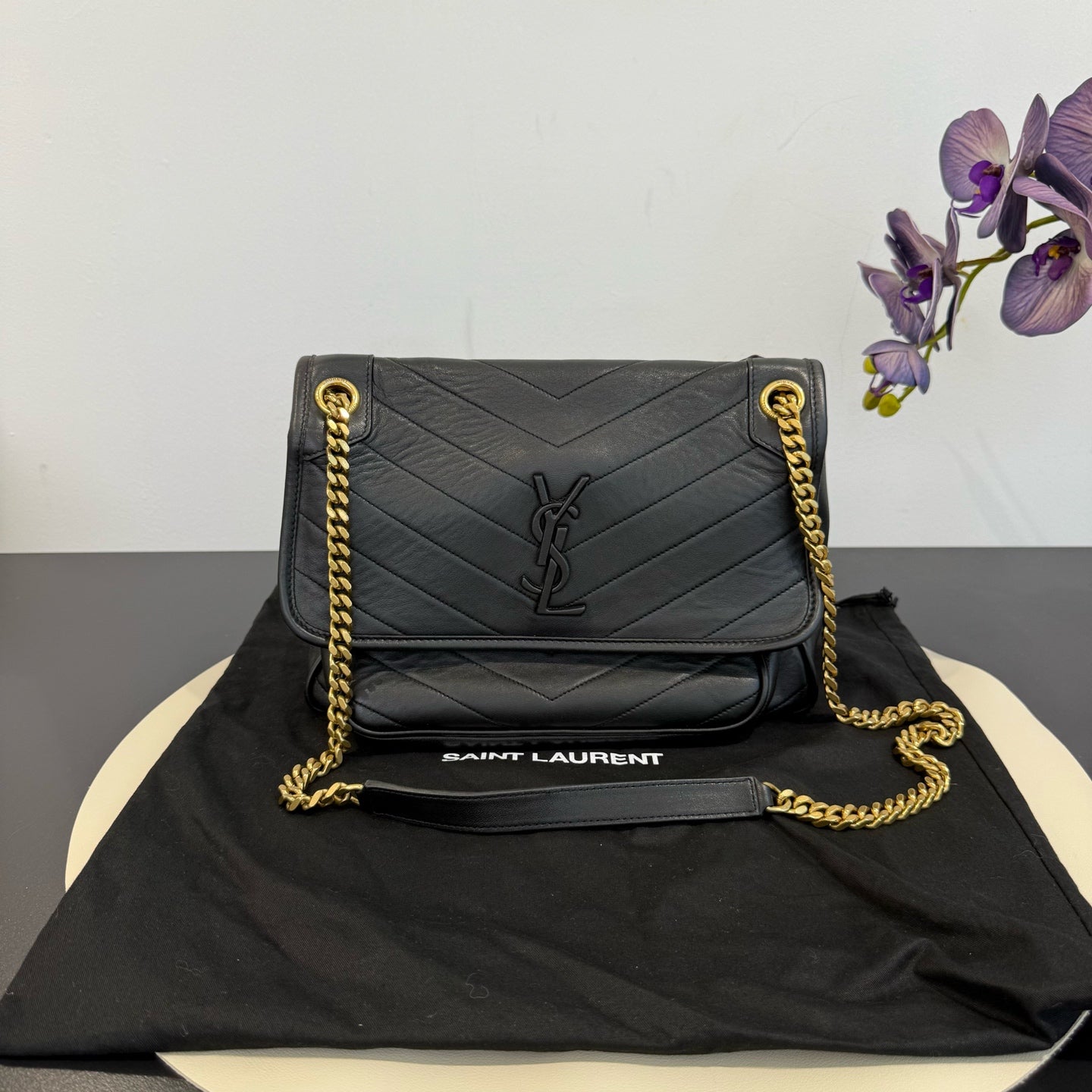 Saint Laurent - Niki Medium - Matte cowhide leather - Black - (medium)