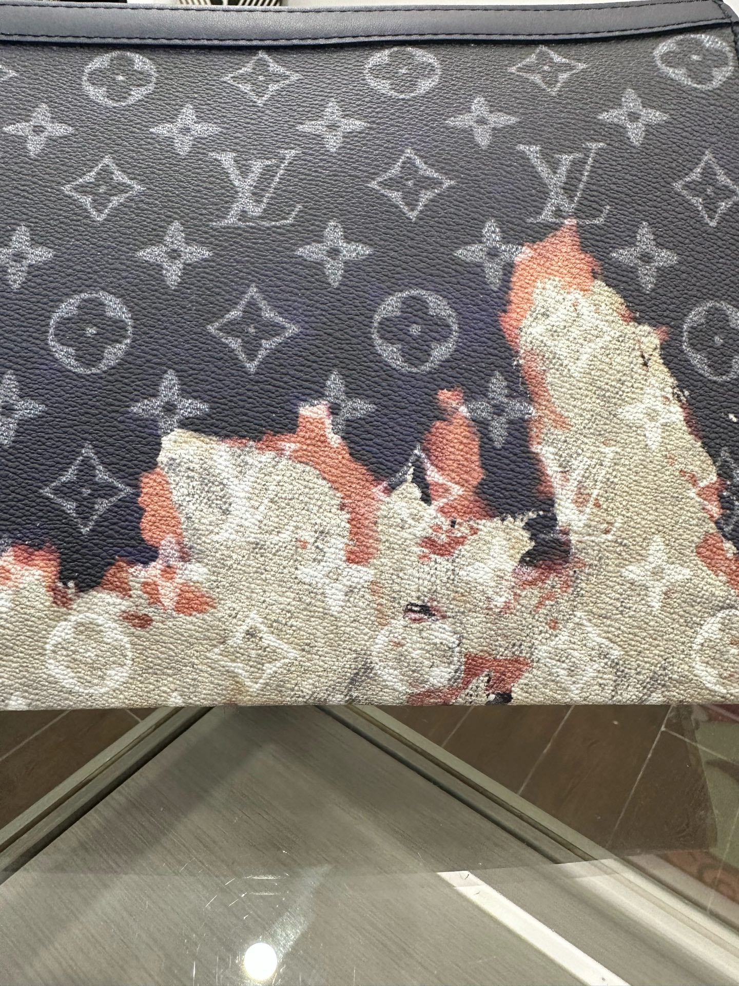 Louis Vuitton - Bonfire Series Pouch M82825 - Monogram coated canvas with leather trim - Navy - (Small)