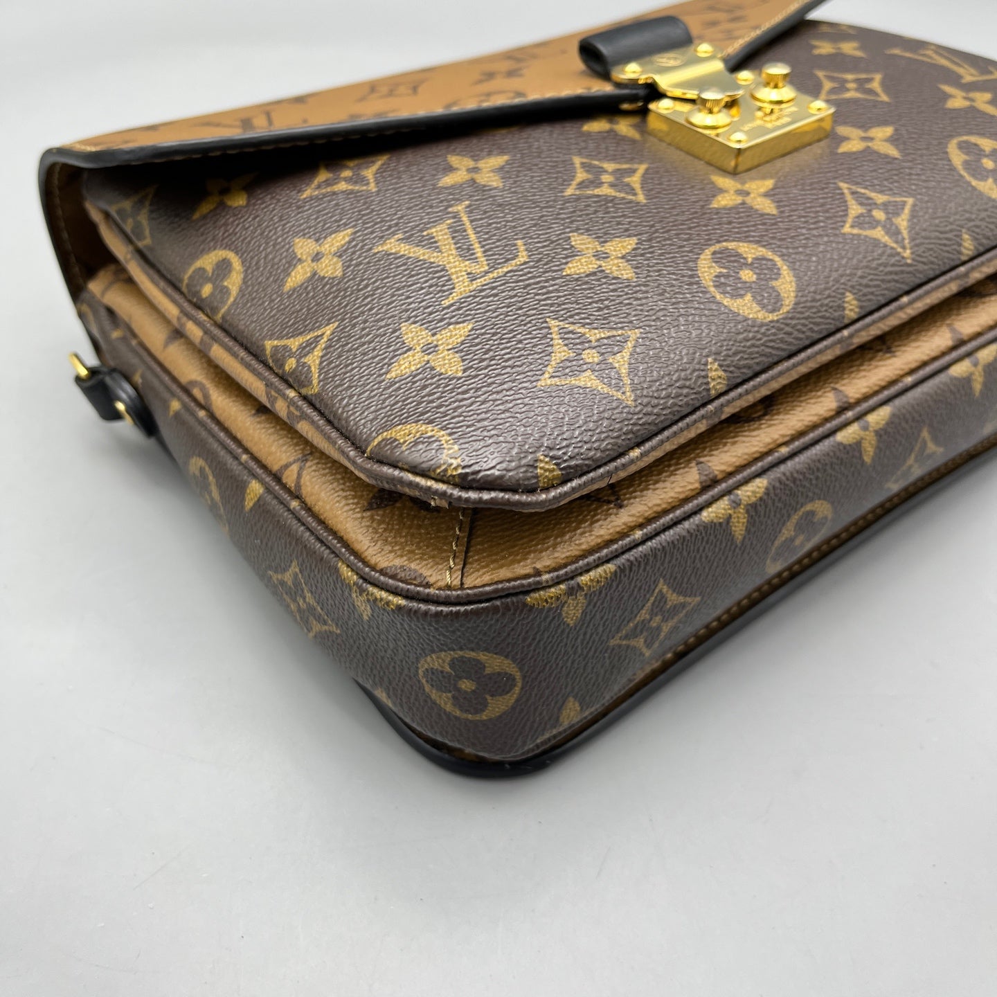 Louis Vuitton - Pochette Métis Reverse Monogram - Coated canvas - Brown - (Medium)