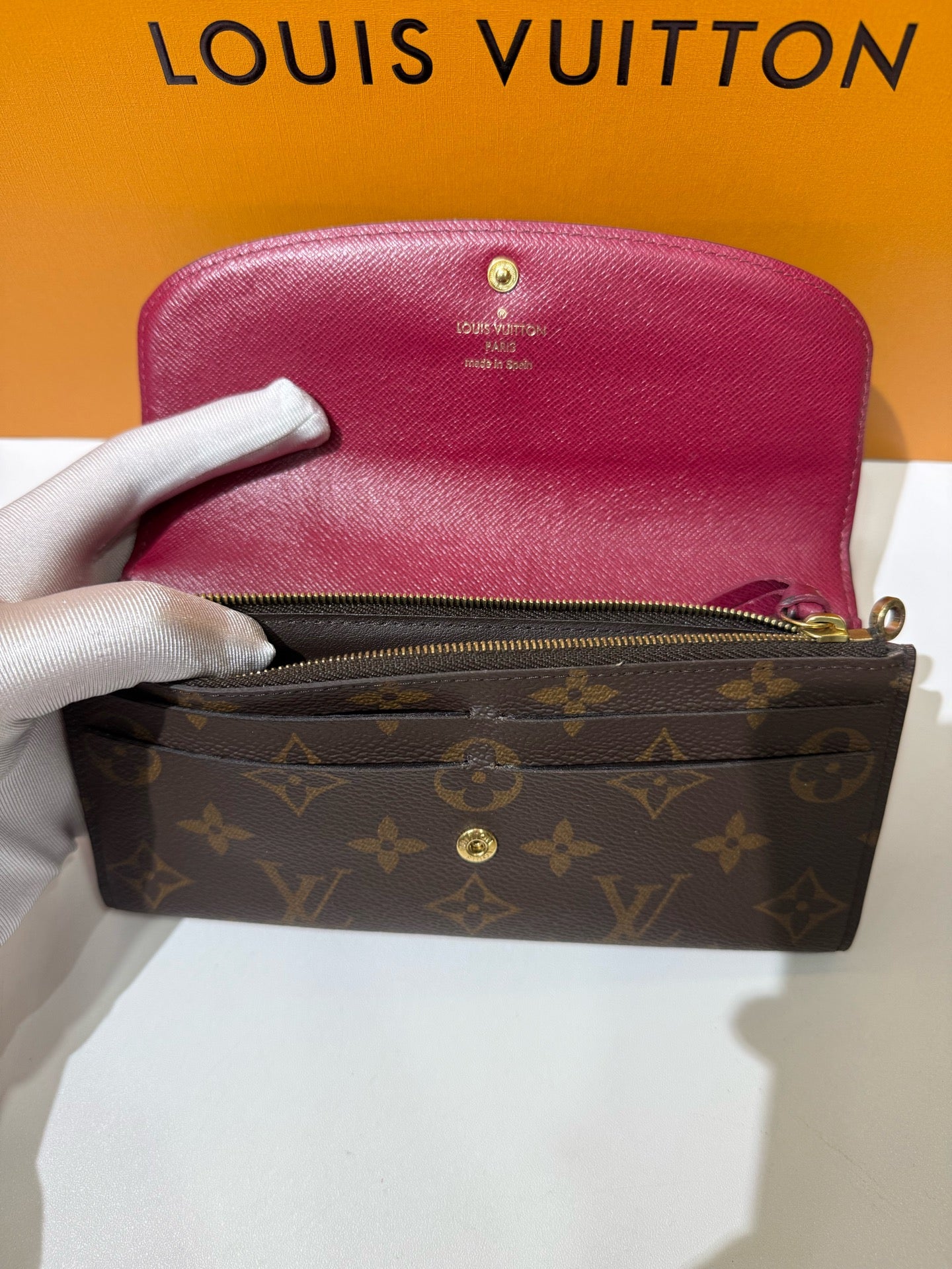 Louis Vuitton - Émilie Wallet - Monogram coated canvas with leather lining - Brown - (Small)