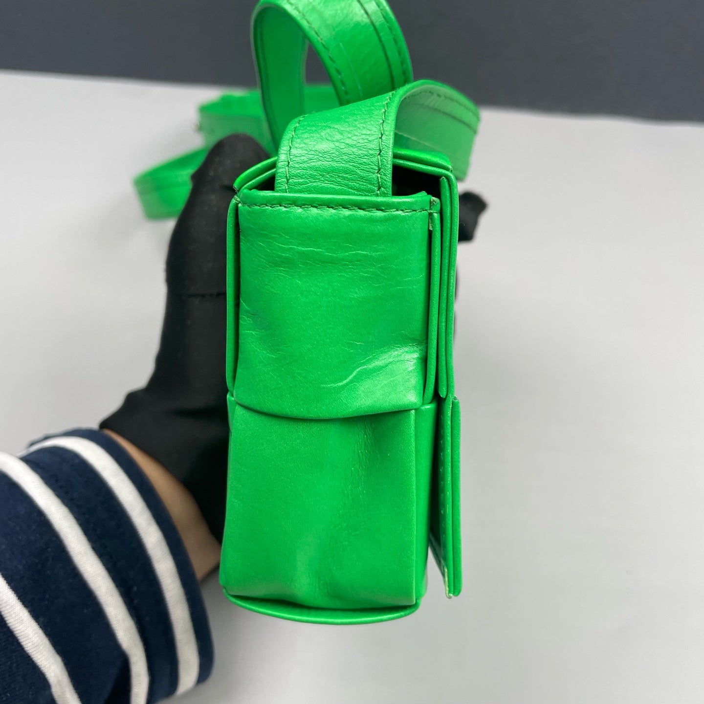 Bottega Veneta - Cassette - Oil-waxed full-grain leather - Green - (mini)