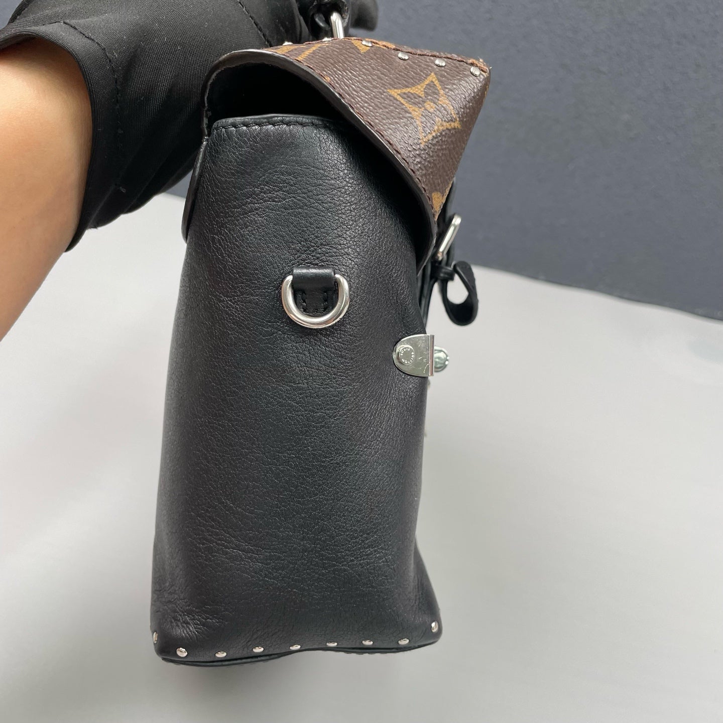 Louis Vuitton - Camera Box Bag - Monogram coated canvas and grained leather - Brown and Black with Silver-Tone Hardware - (mini)