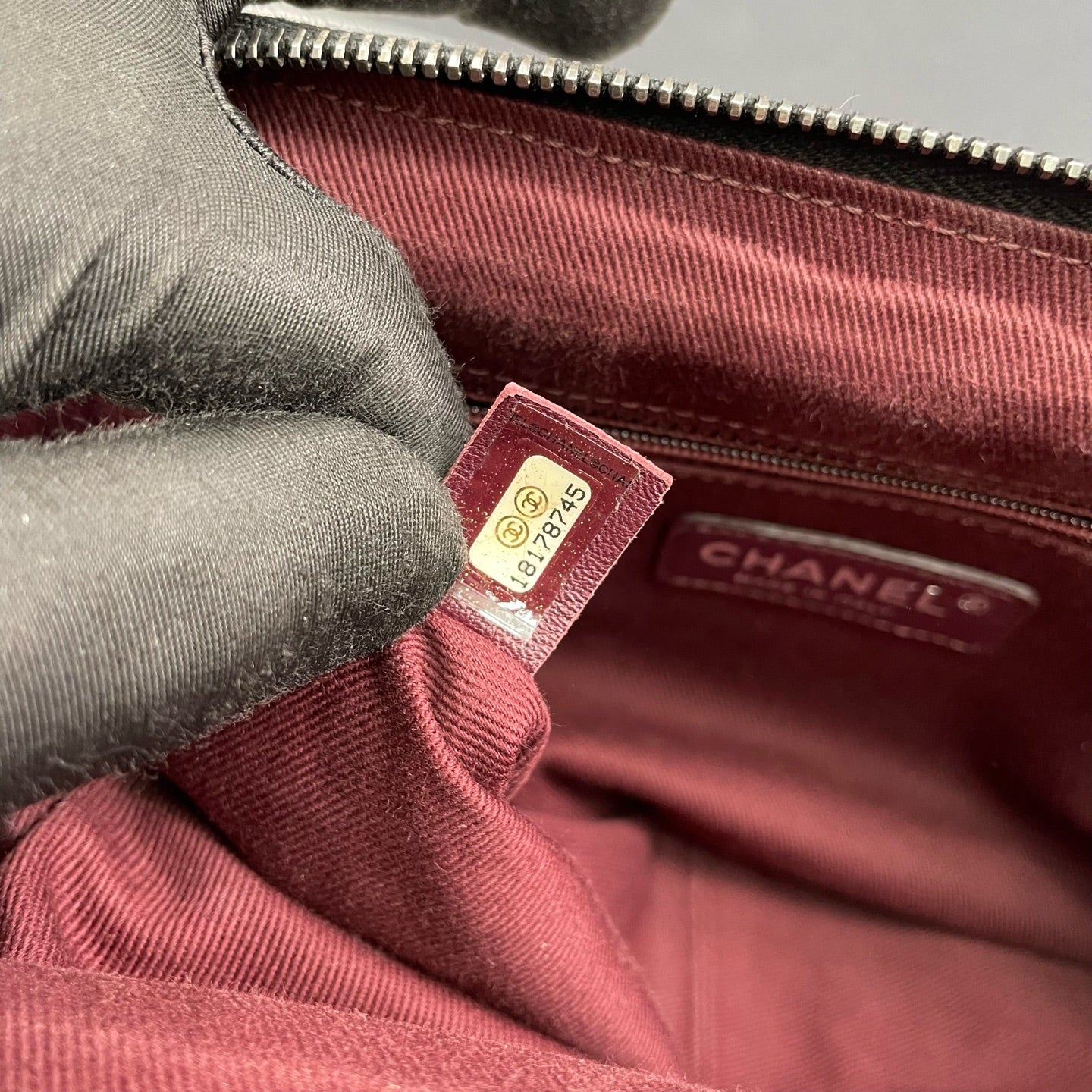 Chanel - Paris-Bombay Bowling Chain Bag - Quilted lambskin leather and tweed - Black with silver-tone hardware and burgundy accents - (Medium)
