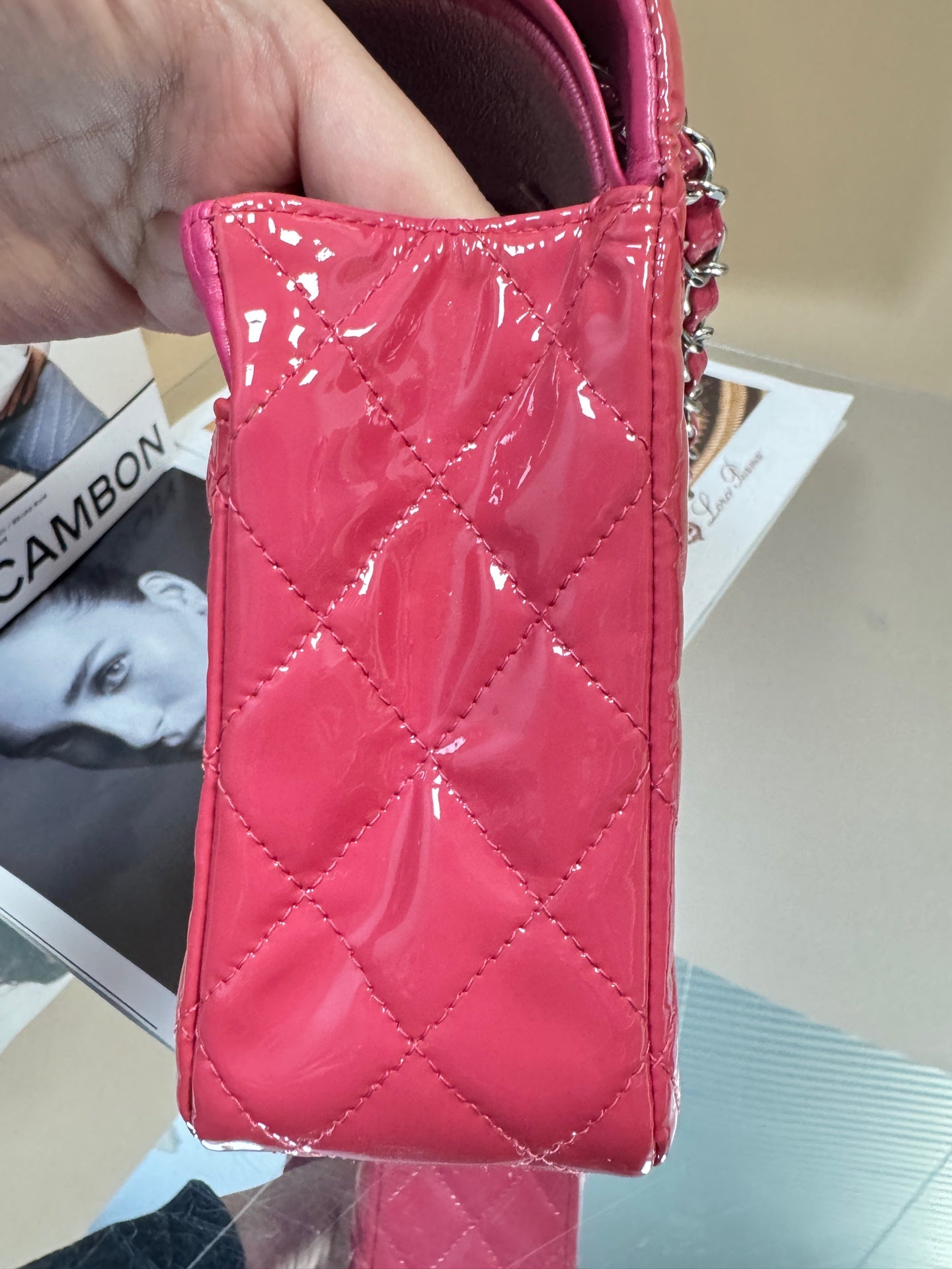Chanel - Classic Flap Medium - Patent leather - Vibrant Magenta - (medium)