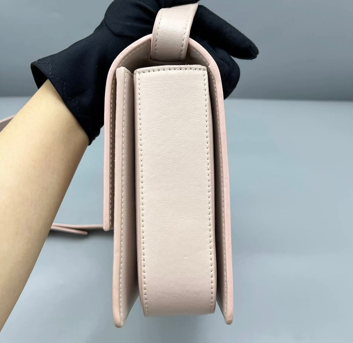 Saint Laurent - Carré Satchel - Leather and Suede - Pink - (Small)