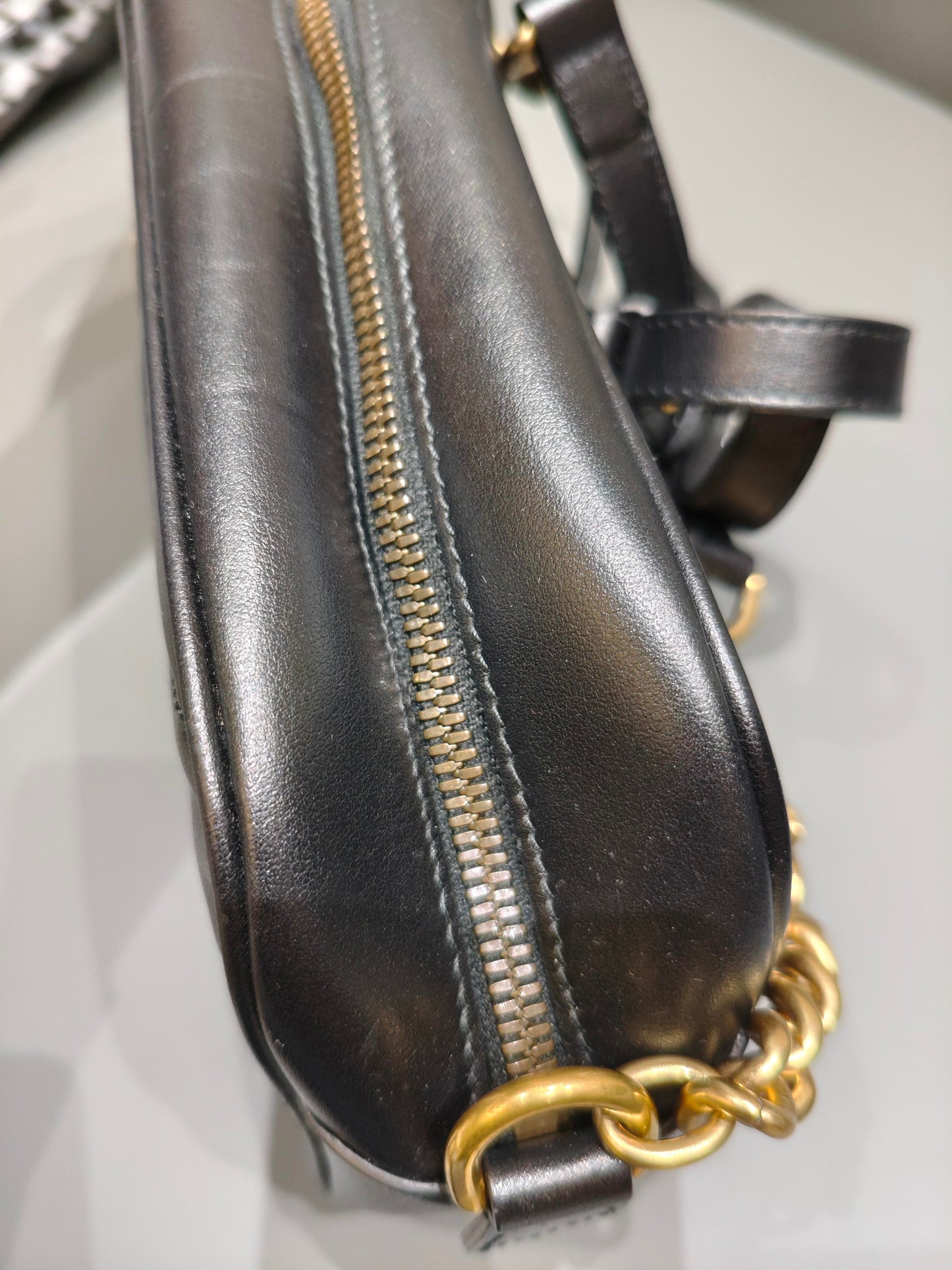 Gucci - GG Marmont Matelassé Mini Camera Bag - Leather - Black - (mini)
