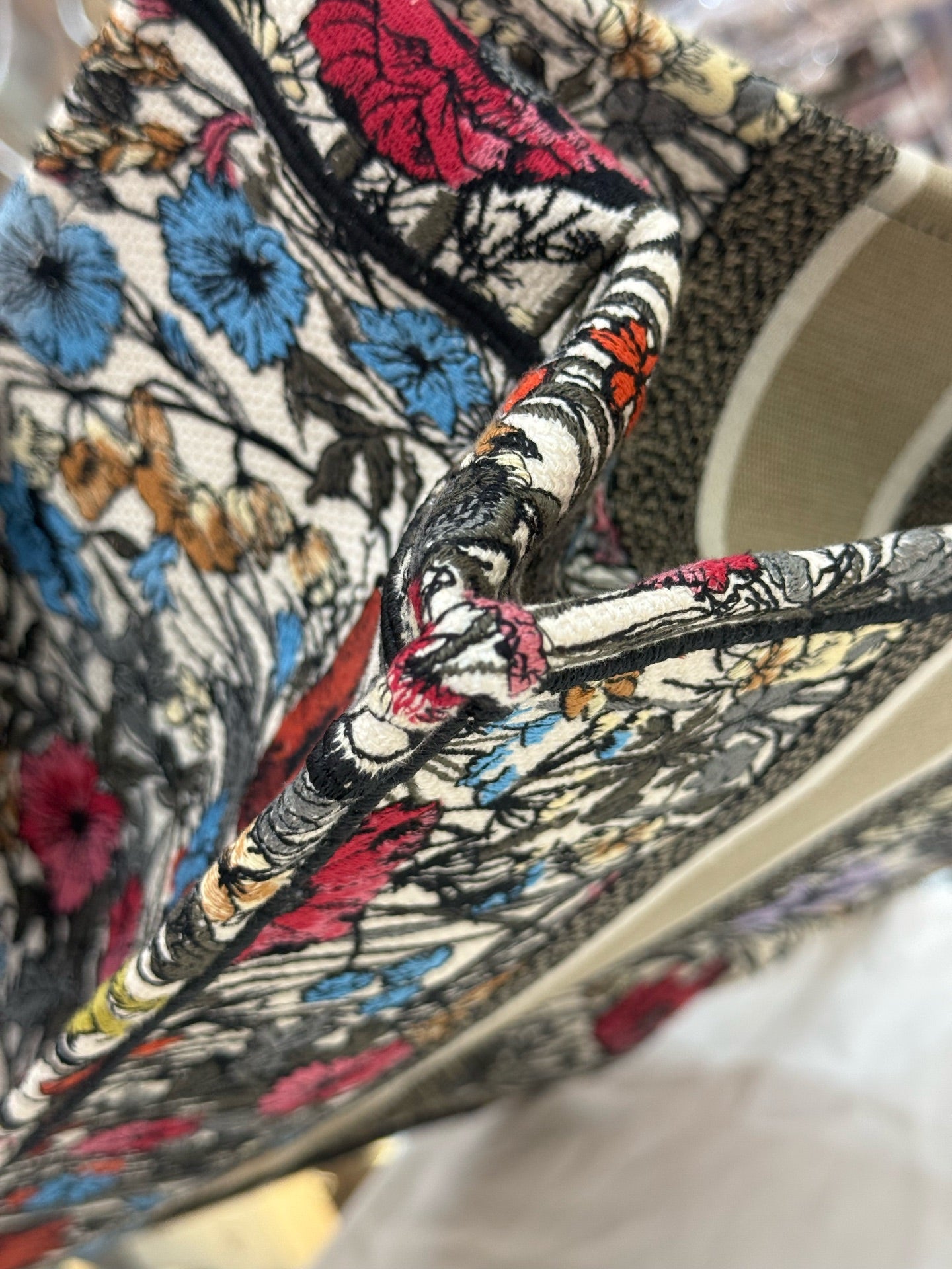 Dior - Dior Book Tote Limited Edition "Wheat and Hibiscus" - Embroidered canvas - Multicolour - (medium)