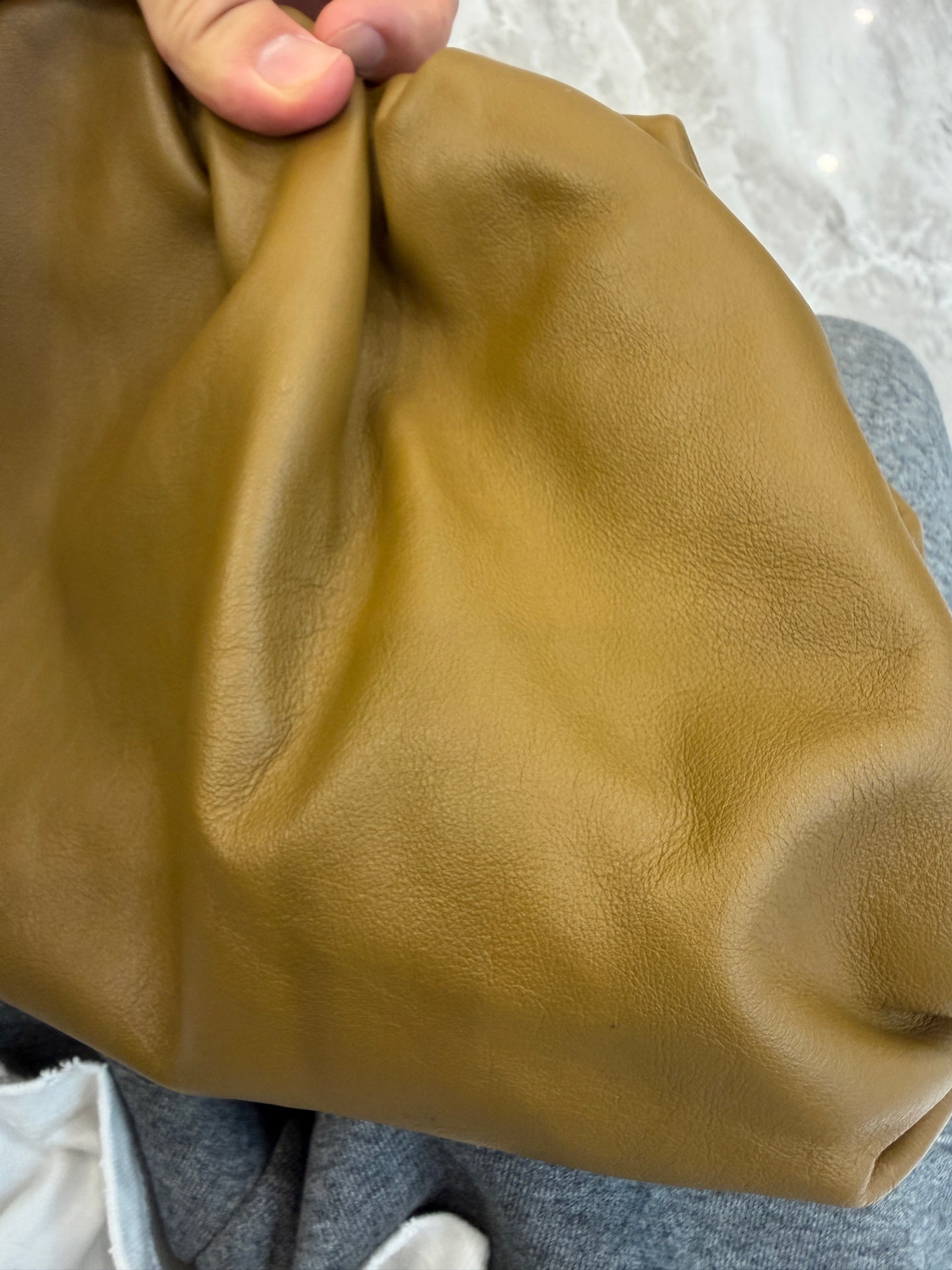 Bottega Veneta - The Pouch - Leather - Camel - (Large)