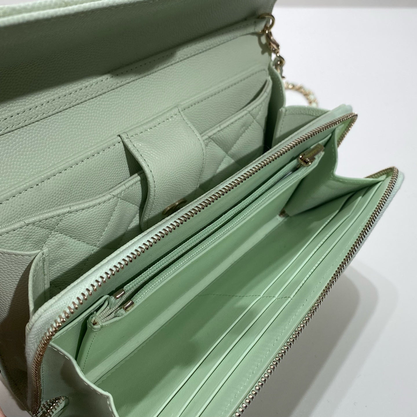 Chanel - Classic Flap Wallet on Chain (WOC) 2-in-1 - Caviar leather - Mint Green - (Small)