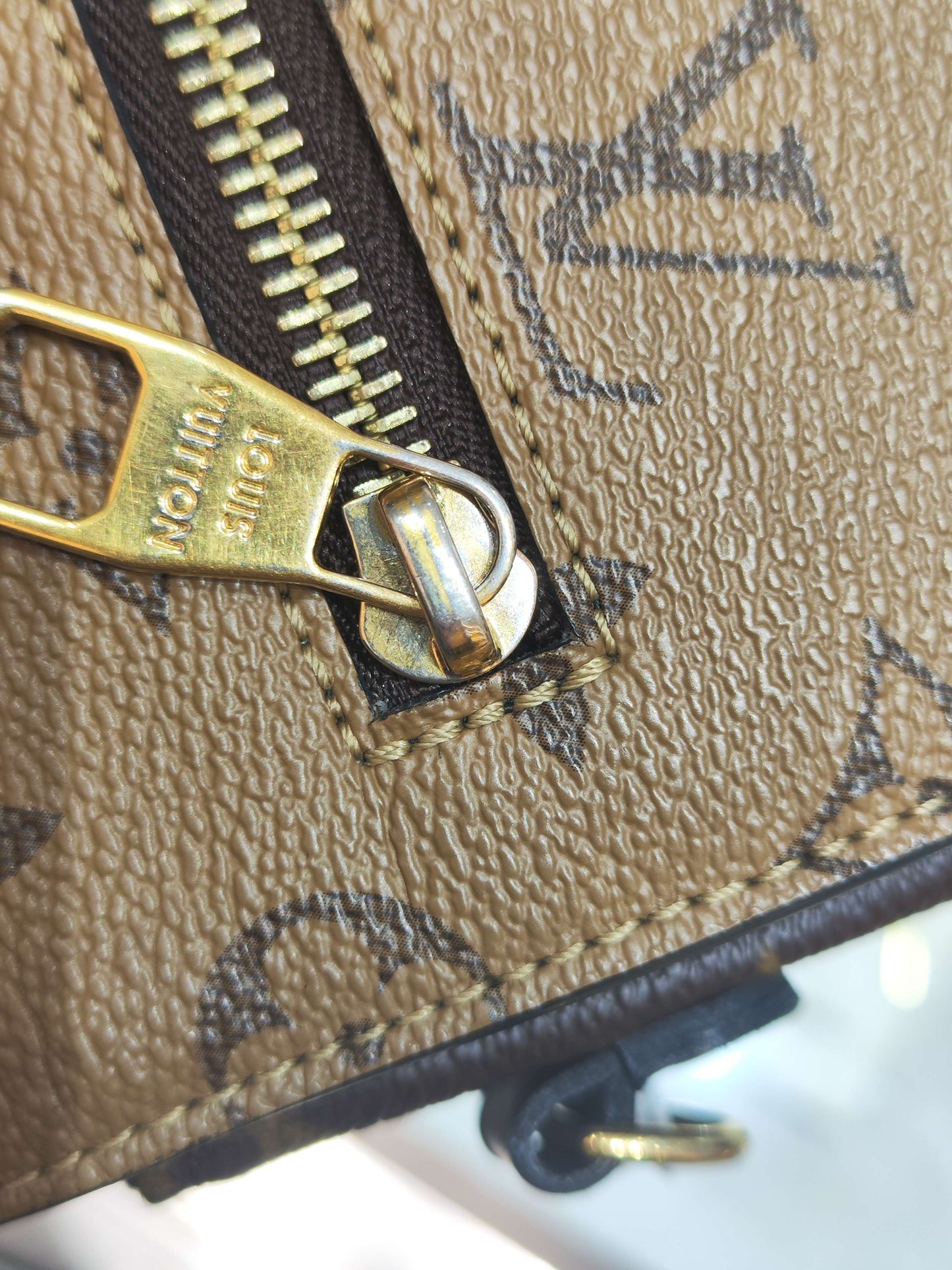 Louis Vuitton - Pochette Metis - Coated canvas with cowhide leather trim - Brown - (Medium)