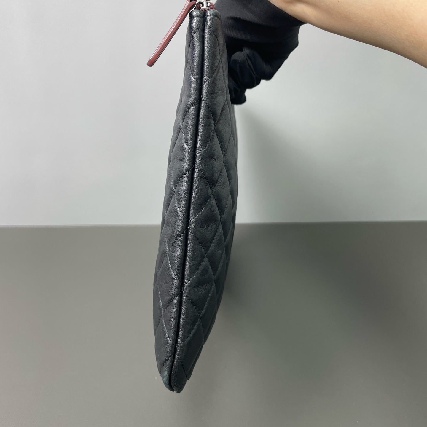 Chanel - Classic Quilted Clutch - Lambskin leather - Black - (Large)