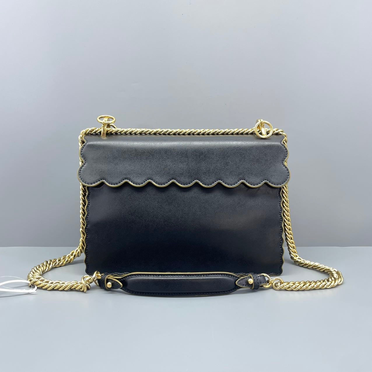 Fendi - Kan I (Kan I F) Scalloped Edge - Leather - Black - (medium)