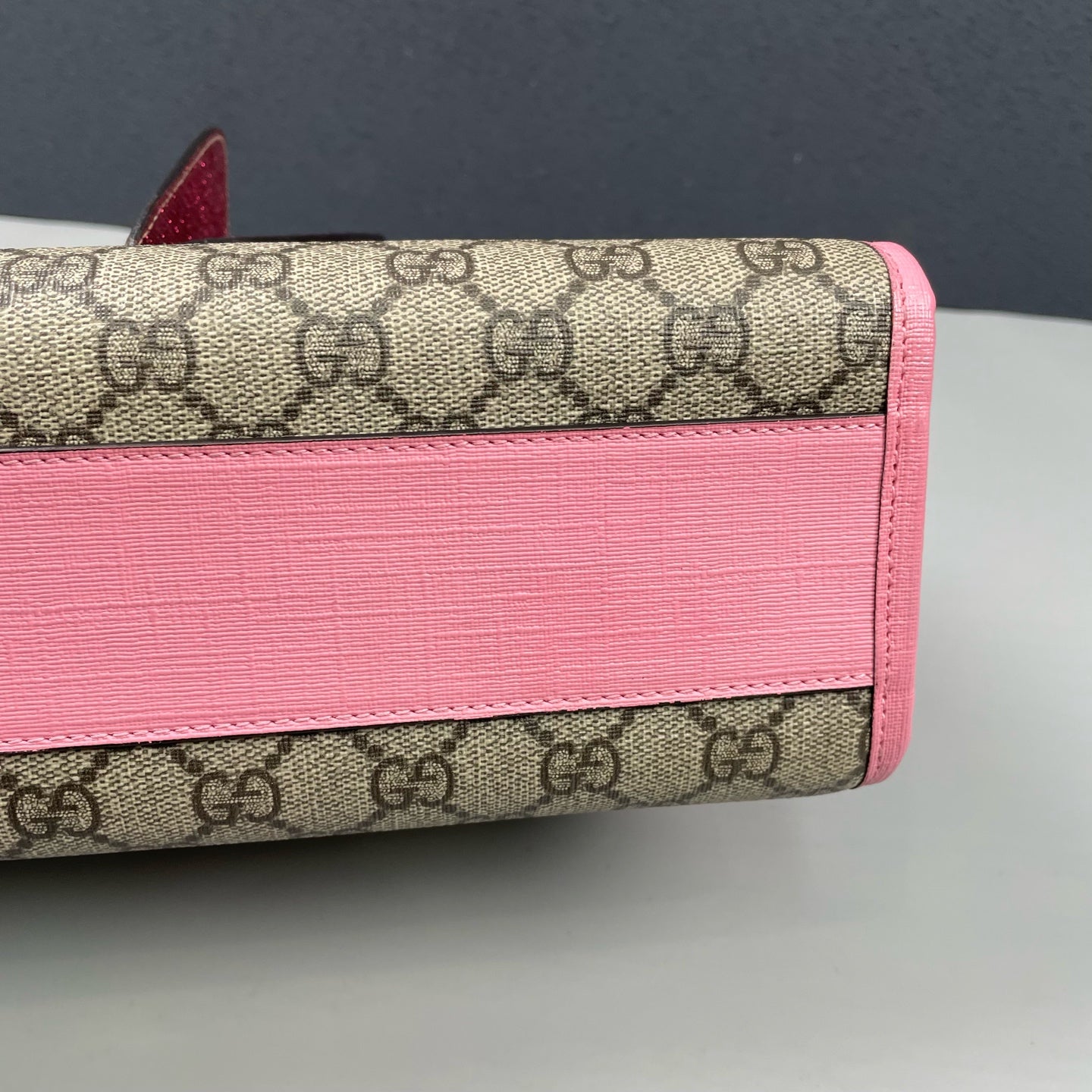 Gucci - GG Supreme Children's Tote with 3D Strawberry - Coated canvas with leather trim and glitter - Multicolour - (medium)