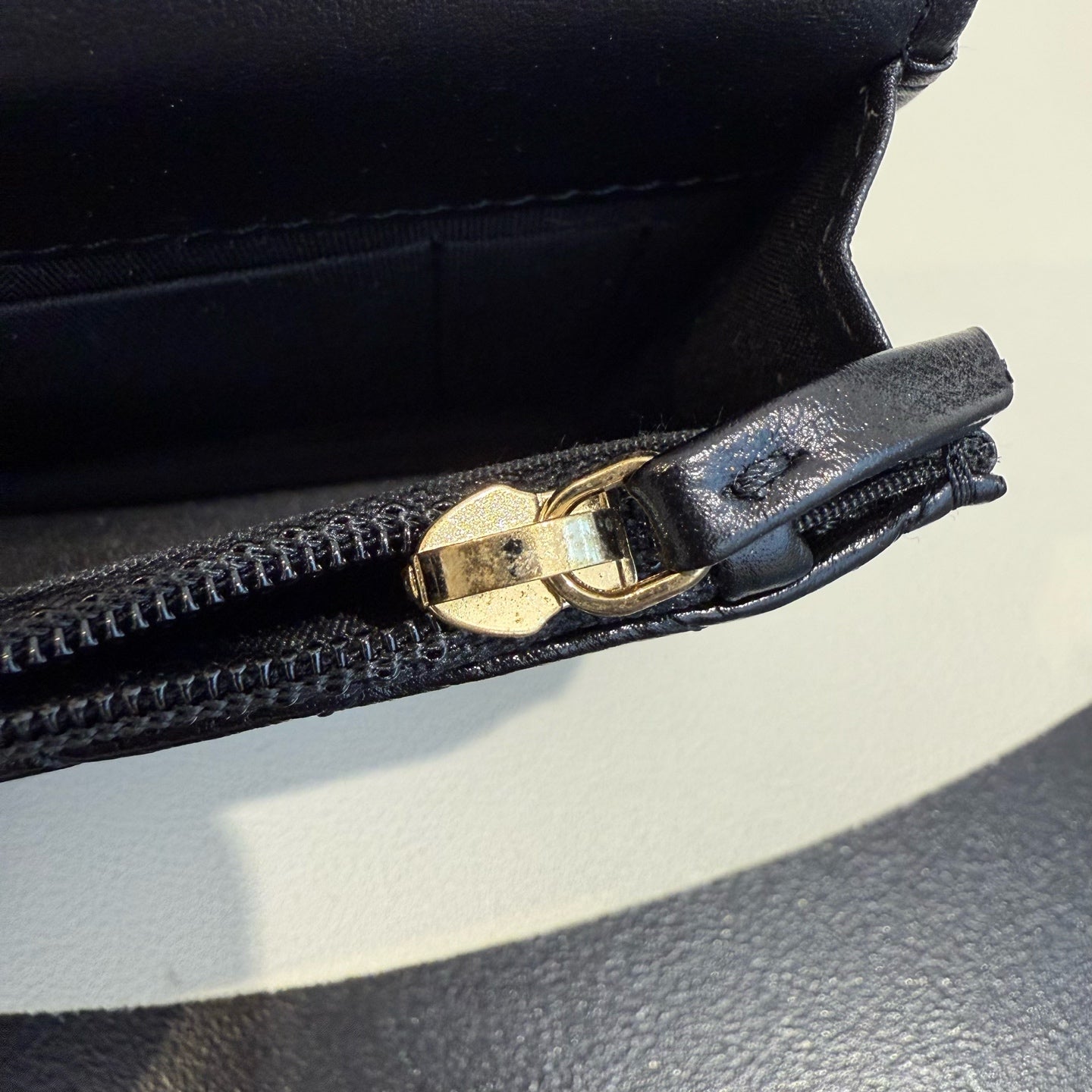 Chanel - Pearl WOC (Wallet on Chain) - Lambskin leather - Black - (mini)