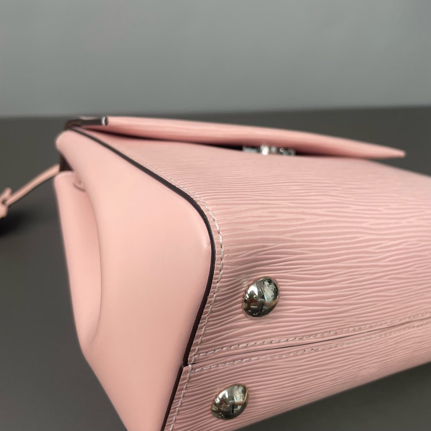 Louis Vuitton - Cluny - Epi leather - Pink - (medium)