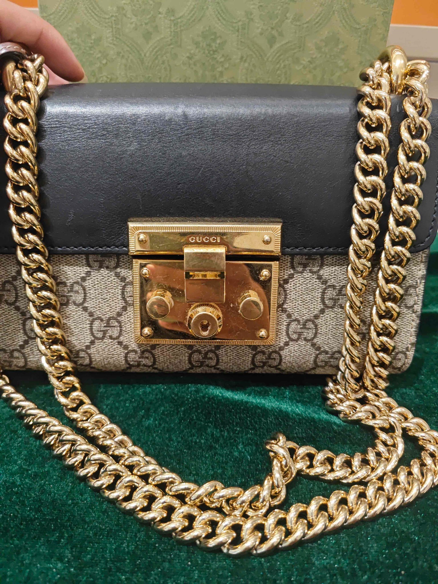 Gucci - Padlock Small Shoulder Bag - GG Supreme canvas with leather trim - Beige and Black - (small)